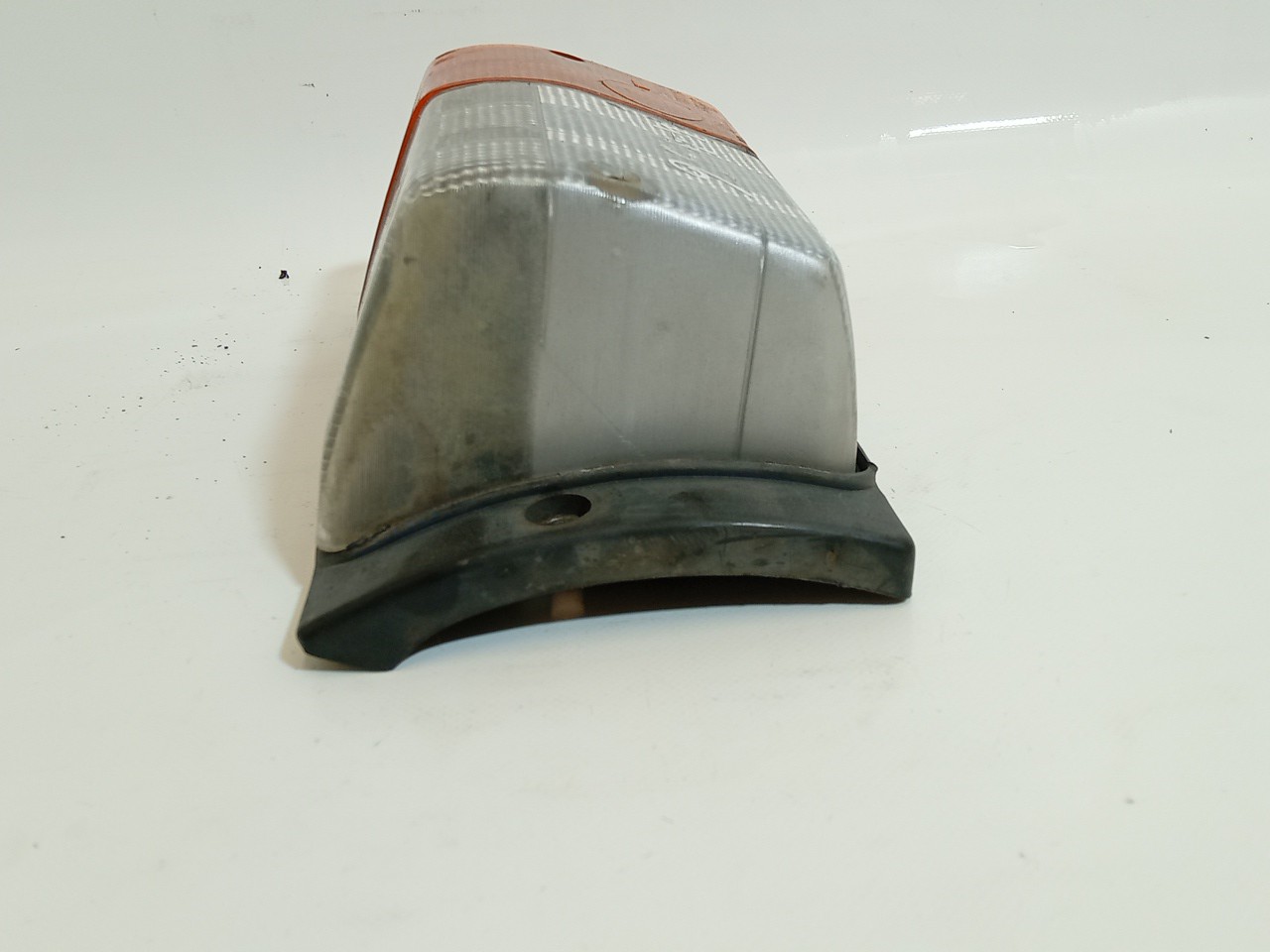 Farolim de Pisca Frente Esq SCANIA P82H  Imagem-2