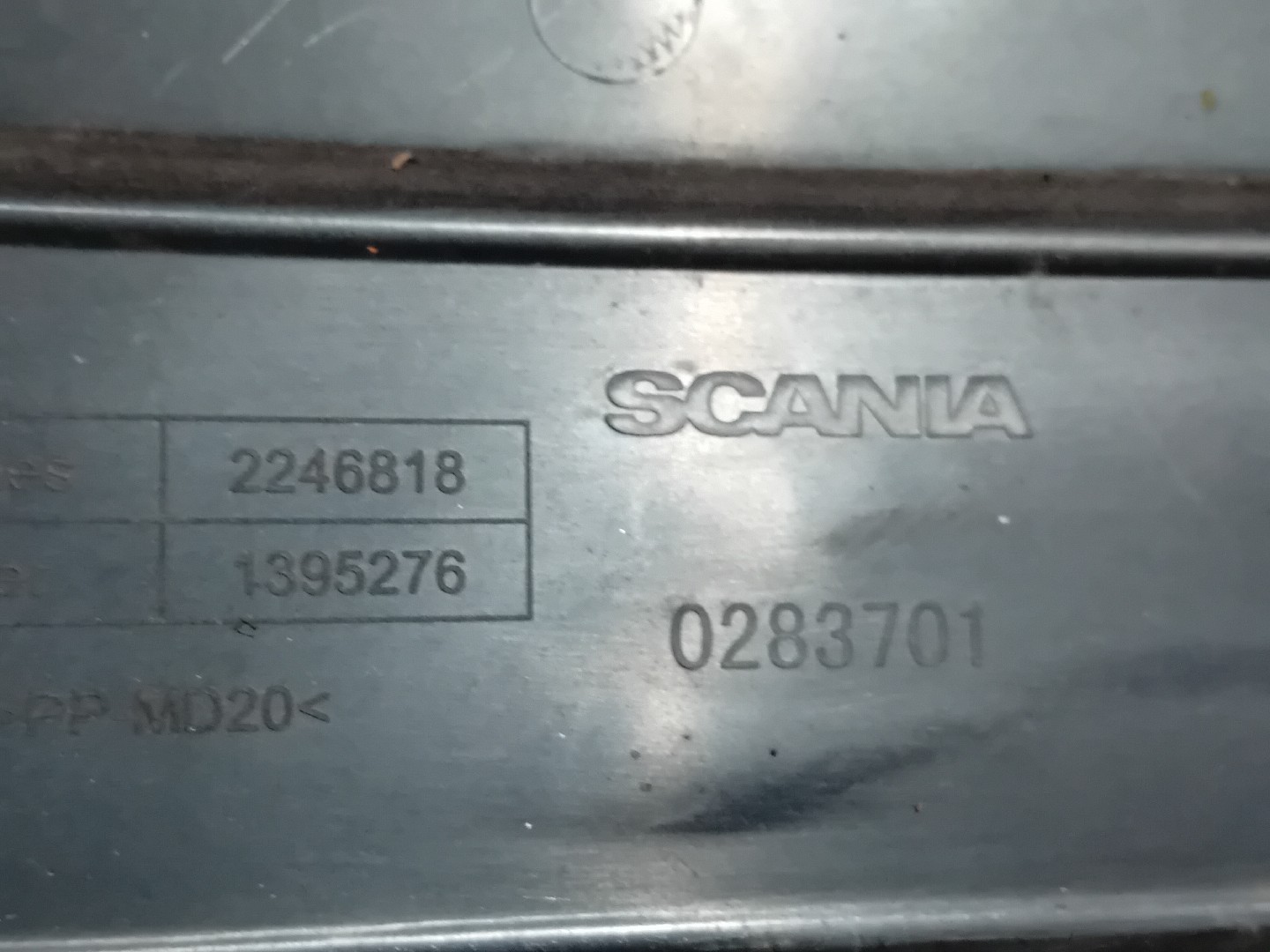 Guarda Lamas Esq SCANIA P,G,R,T - series | 03 -  Imagem-2