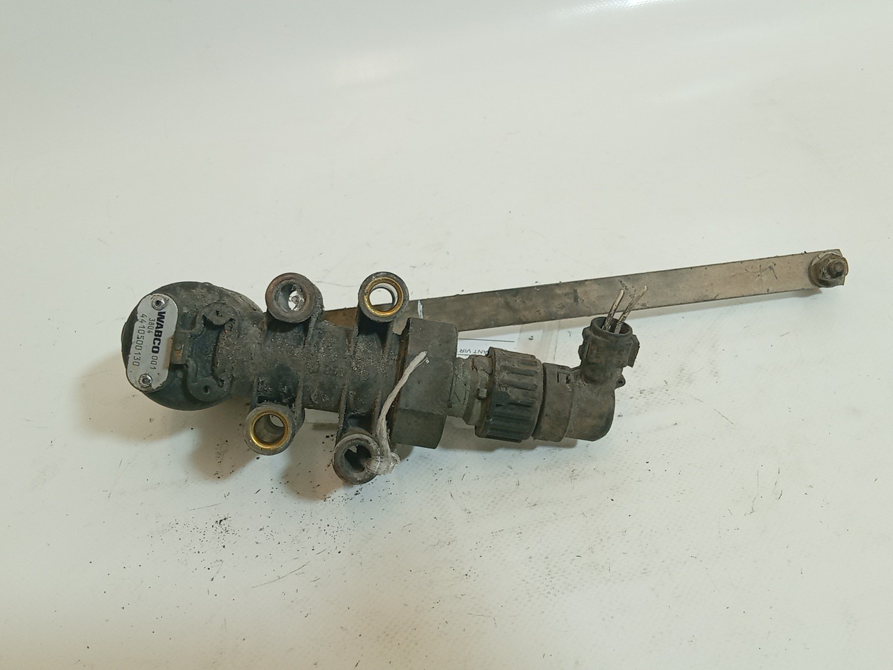 SENSOR SCANIA P,G,R,T - series | 03 -  Imagem-3