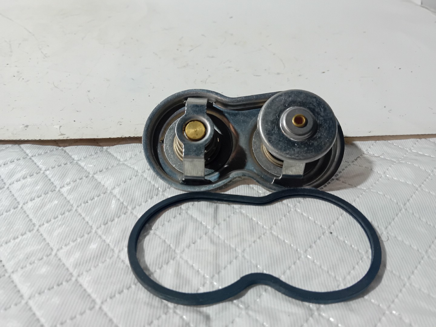 Valvula Termostatica SCANIA - Imagem-2