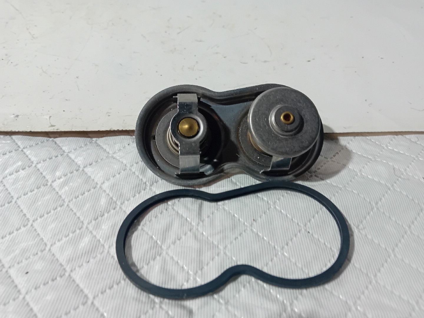 Valvula Termostatica SCANIA - Imagem-2