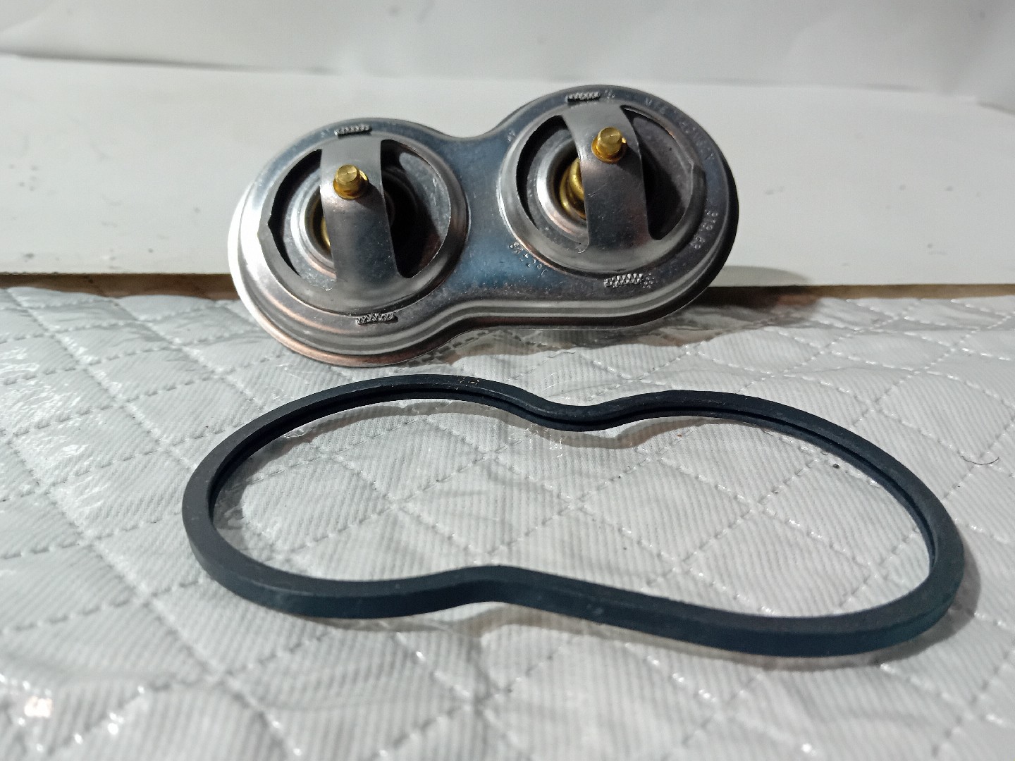 Valvula Termostatica SCANIA - Imagem-1