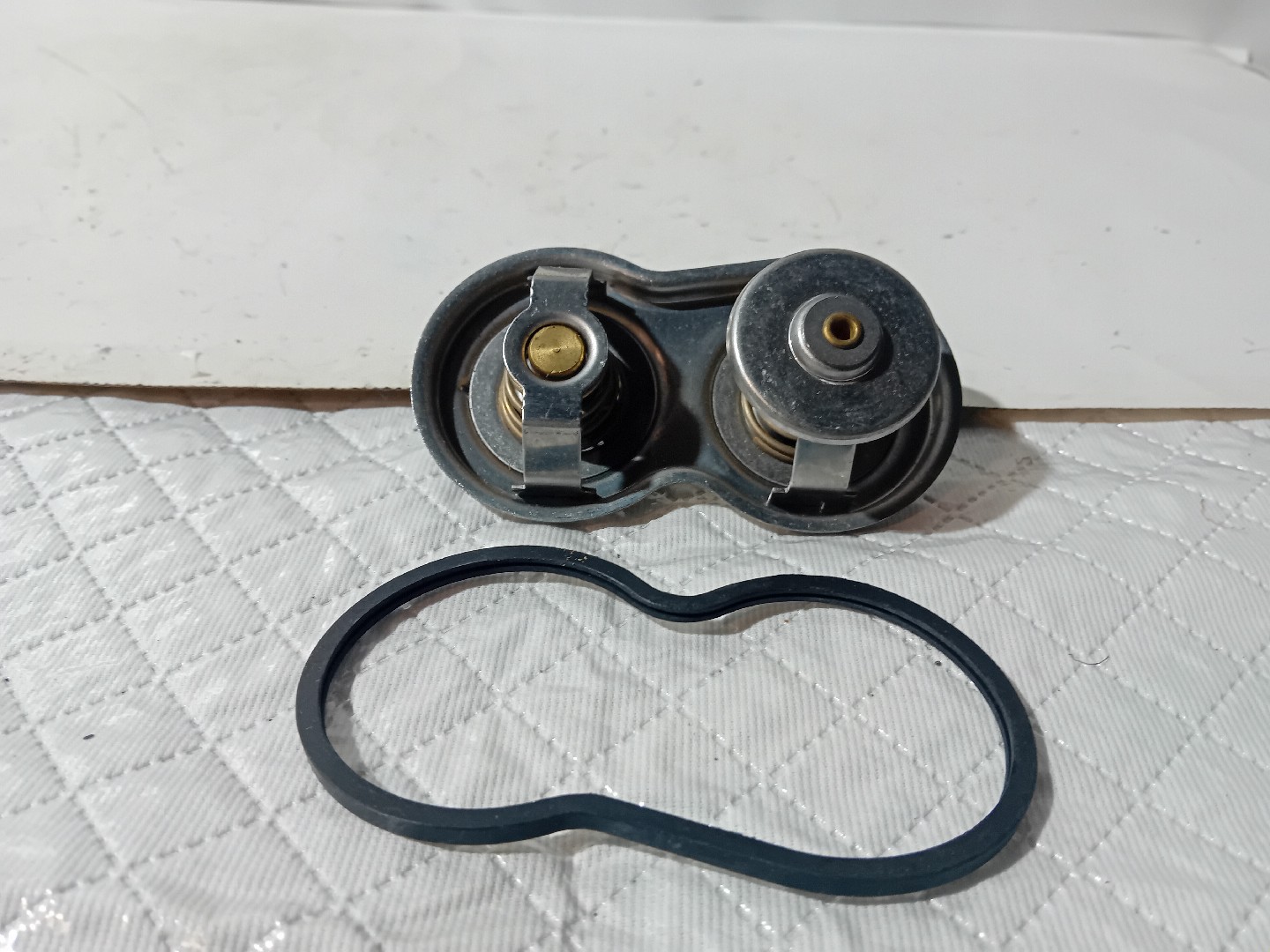 Valvula Termostatica SCANIA - Imagem-2