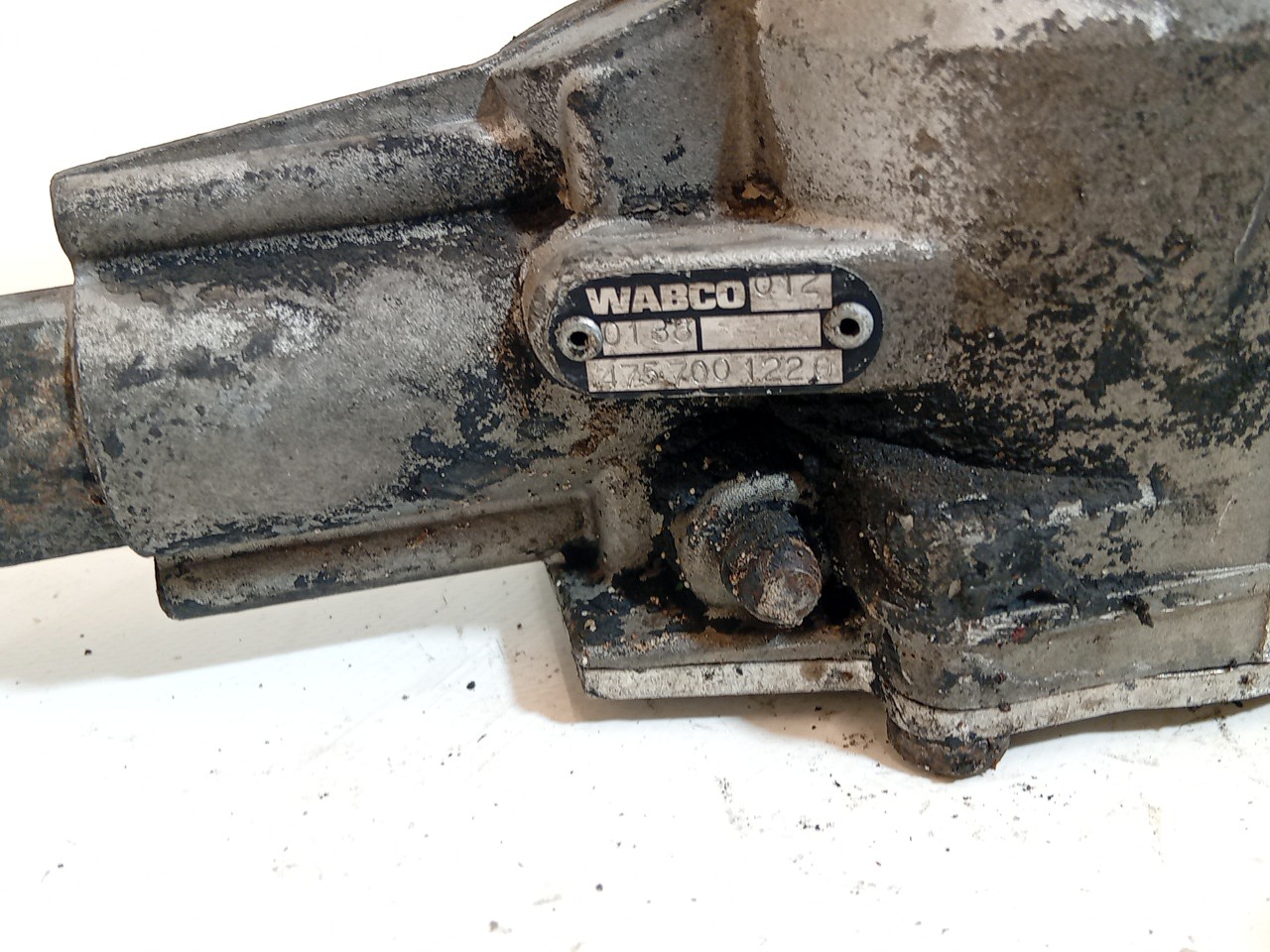 VALVULA SCANIA P,G,R,T - series | 03 -  Imagem-1