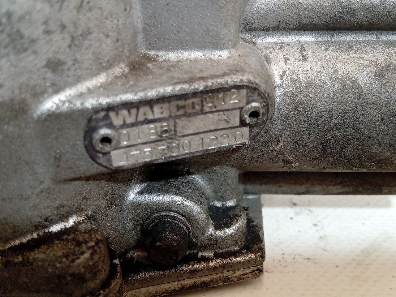 VALVULA SCANIA P,G,R,T - series | 03 -  Imagem-4