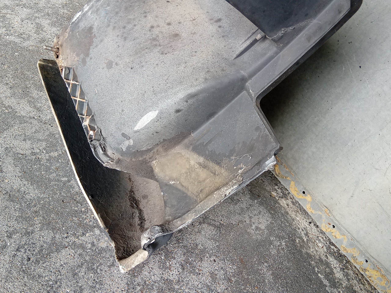 Estribo ESQ RENAULT TRUCKS Midlum | 00 -  Imagem-6