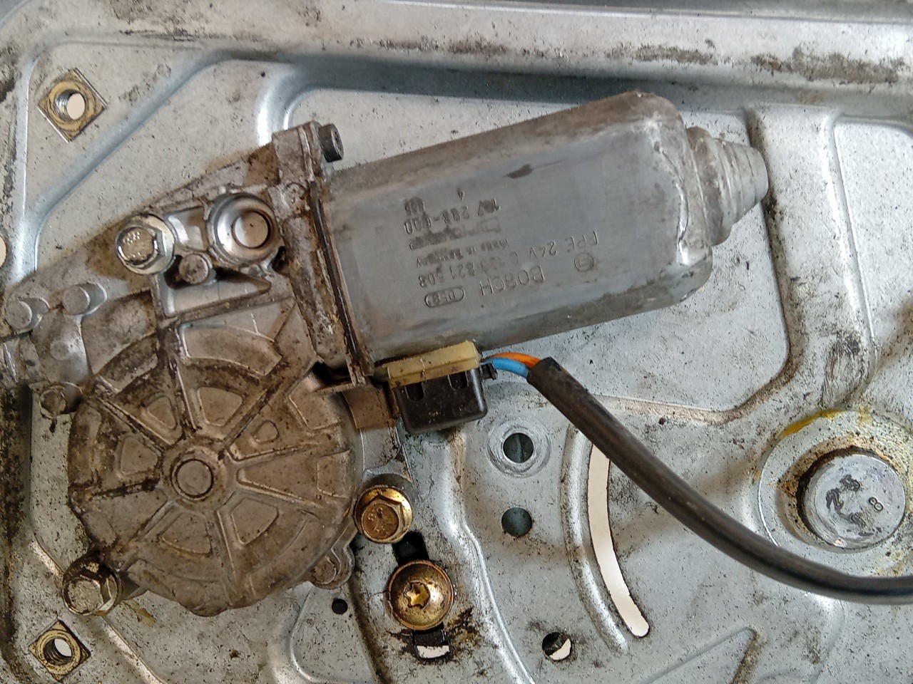 Mecanismo Elevador Vidros SCANIA 4 - series | 95 - 04 Imagem-4