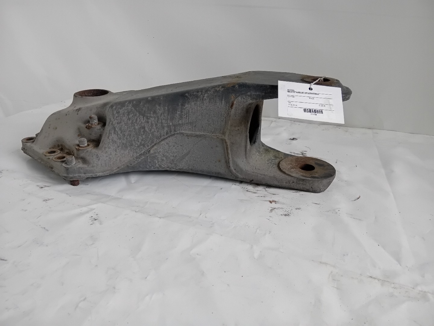 BRINCO / MANCAL DA SUSPENSÃO SCANIA P,G,R,T - series | 03 -  Imagem-5