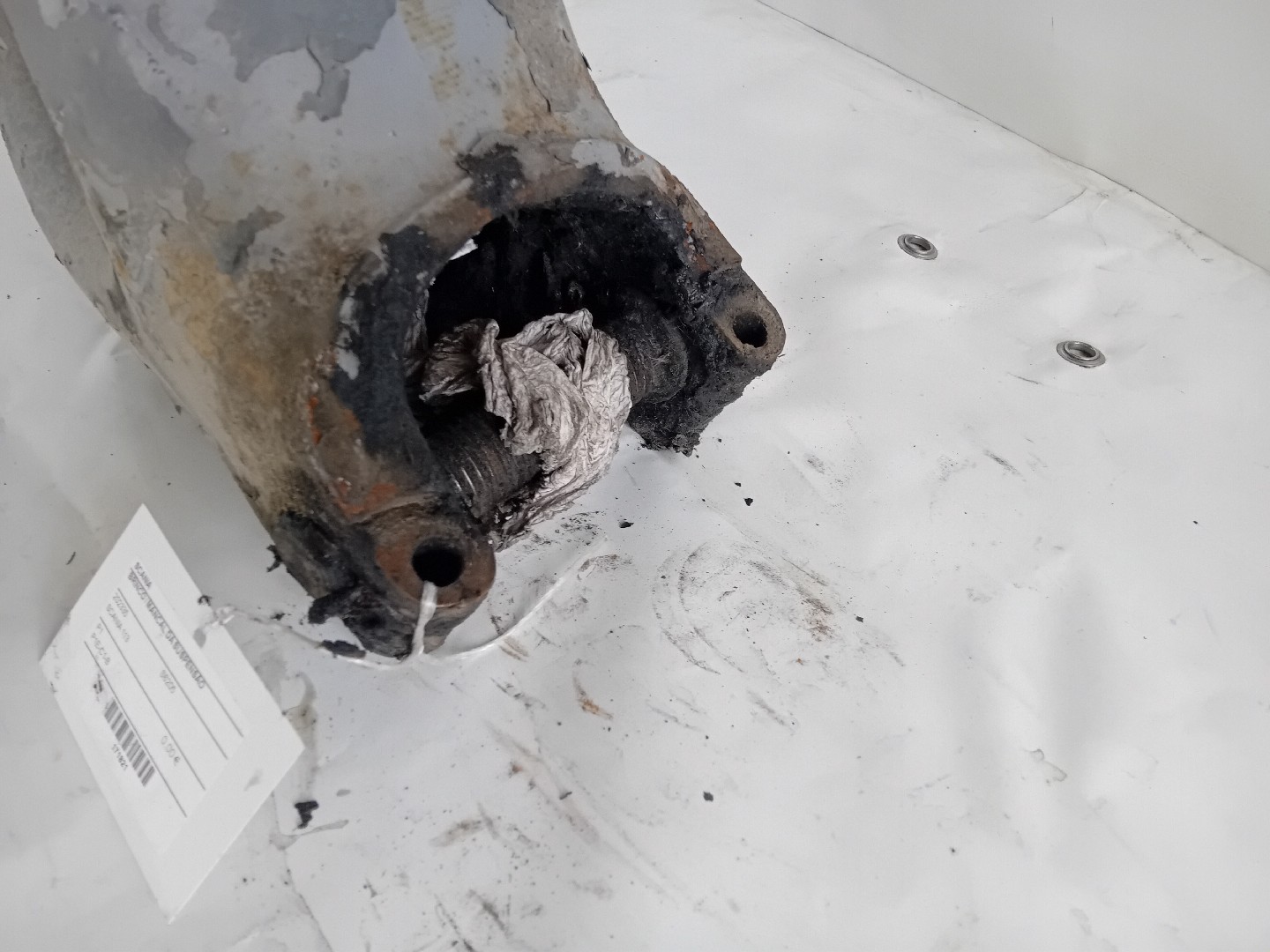 BRINCO / MANCAL DA SUSPENSÃO SCANIA 3 - series | 88 - 96 Imagem-2