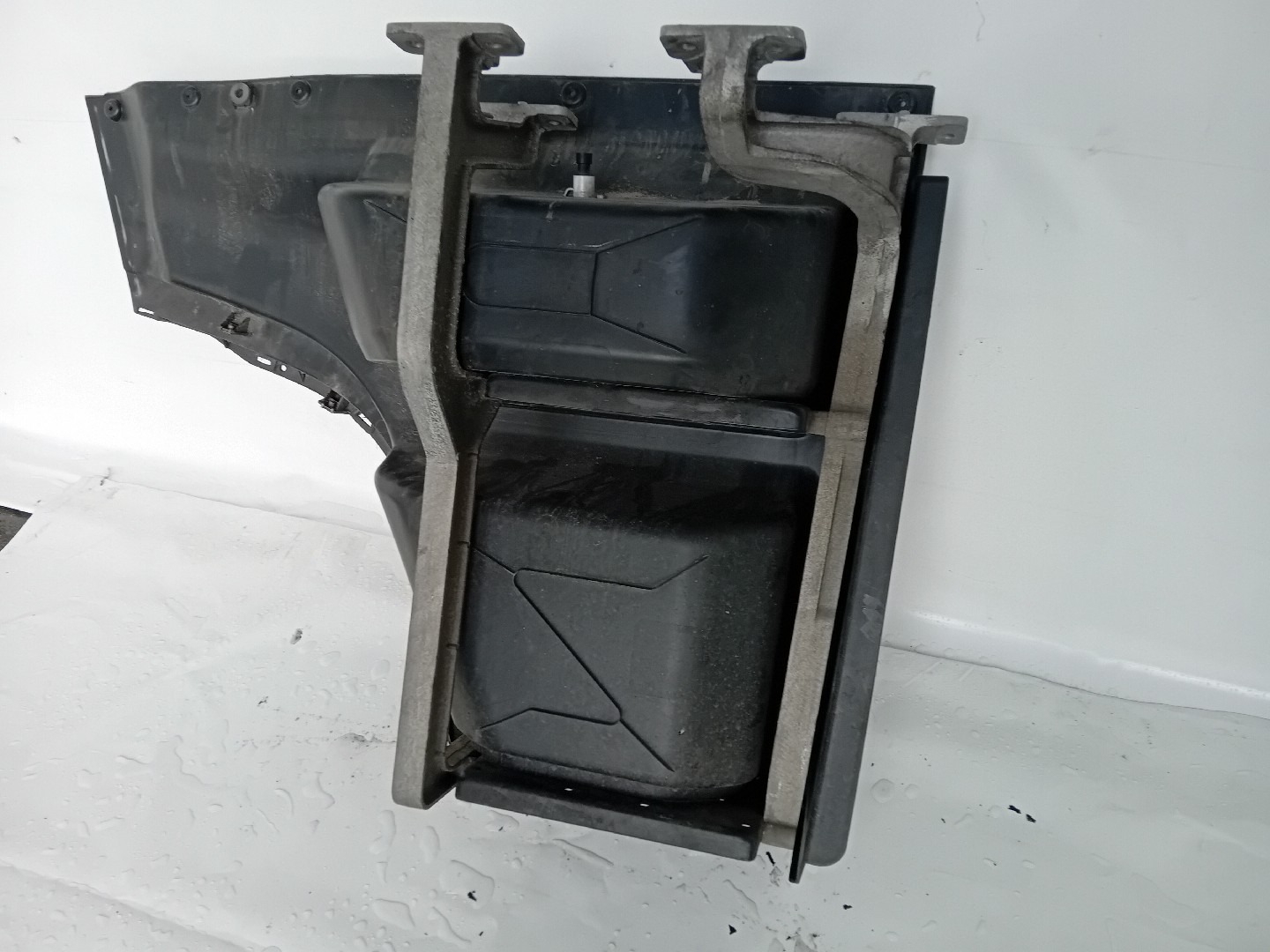 Estribo ESQ FORD F-MAX | 18 -  Imagem-8