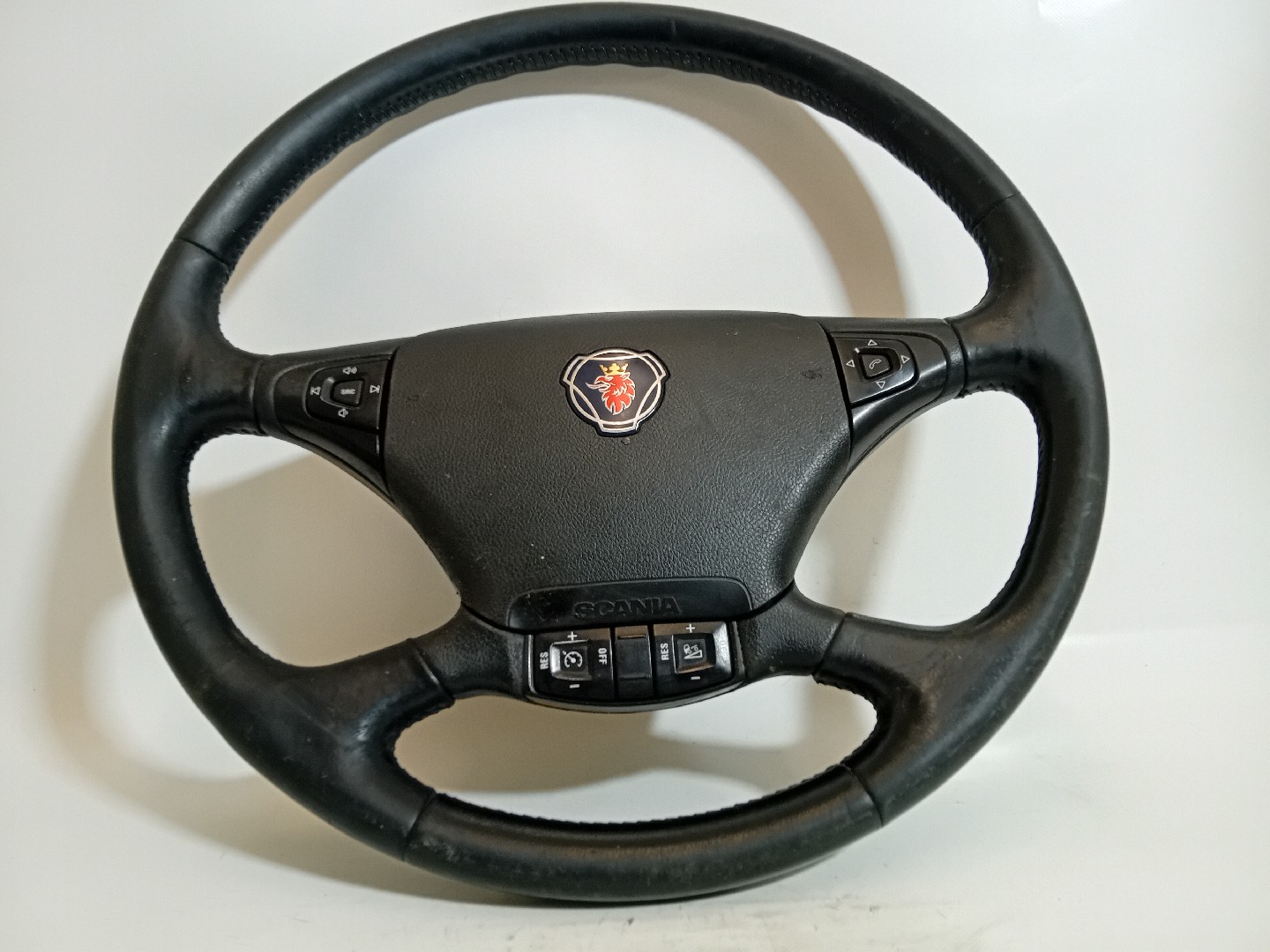 Volante SCANIA P,G,R,T - series | 03 -  Imagem-2