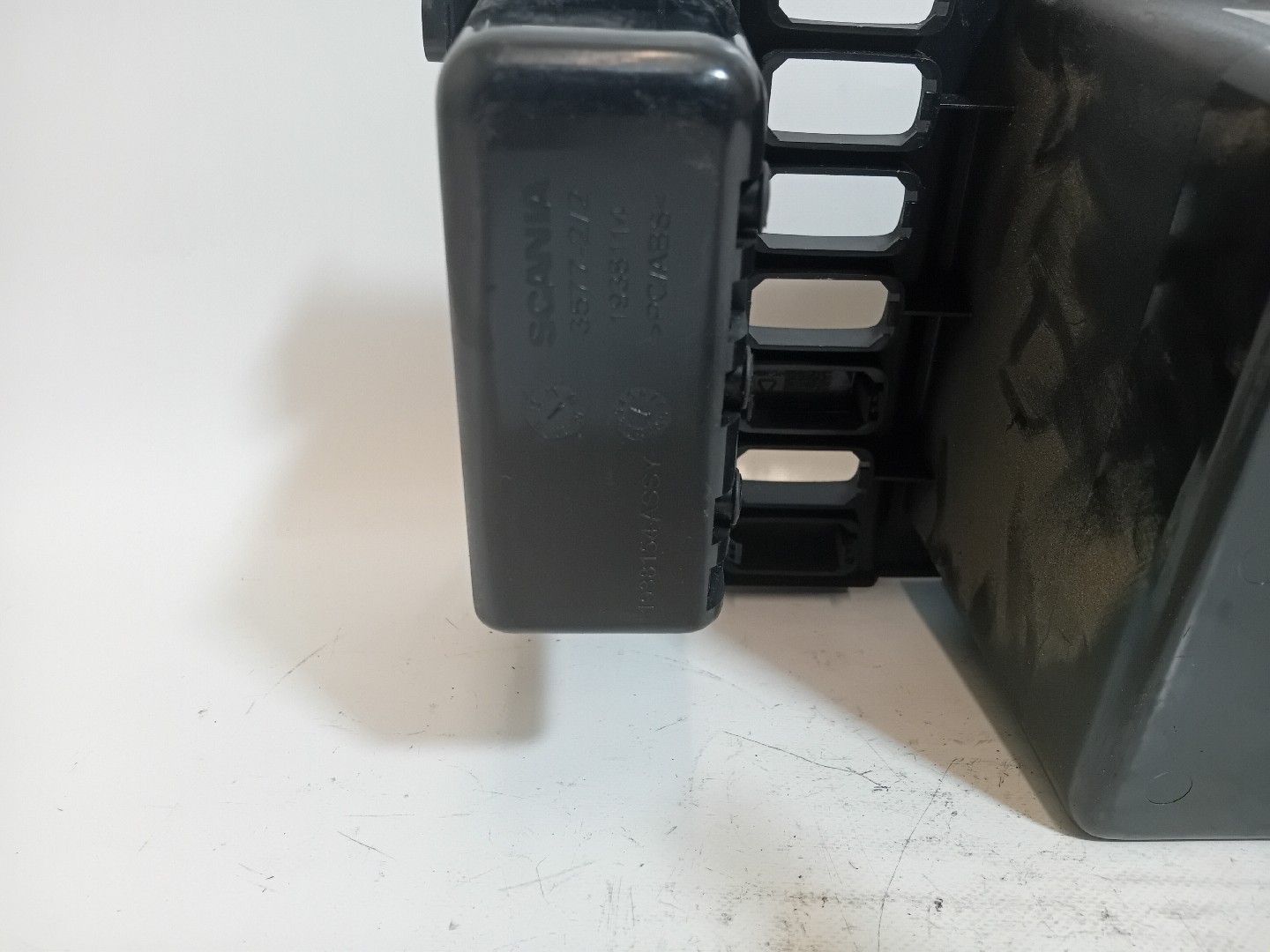 PLASTICO INTERIOR SCANIA P,G,R,T - series | 03 -  Imagem-4