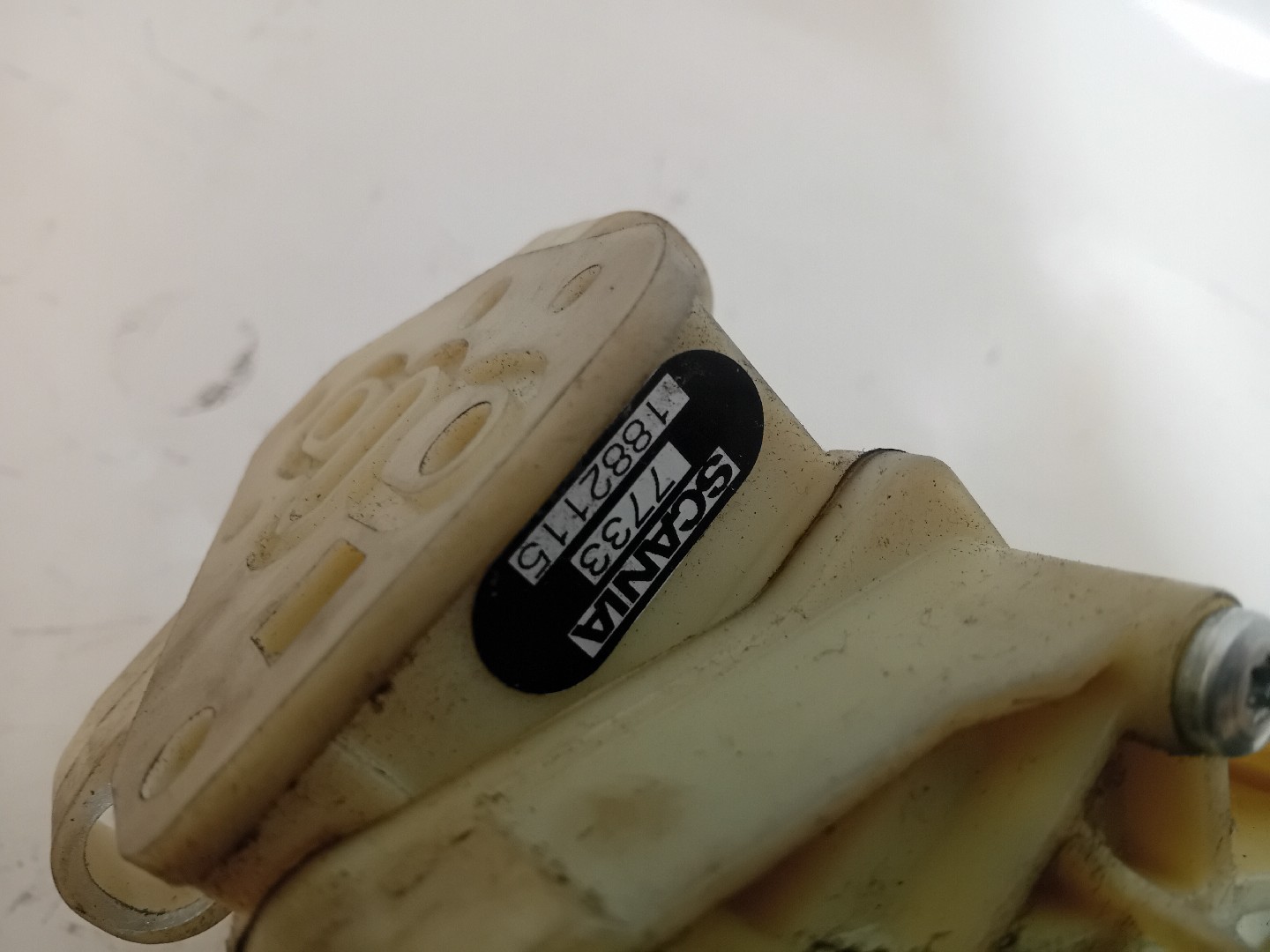 TRAVÃO DE MÃO SCANIA P,G,R,T - series | 03 -  Imagem-2