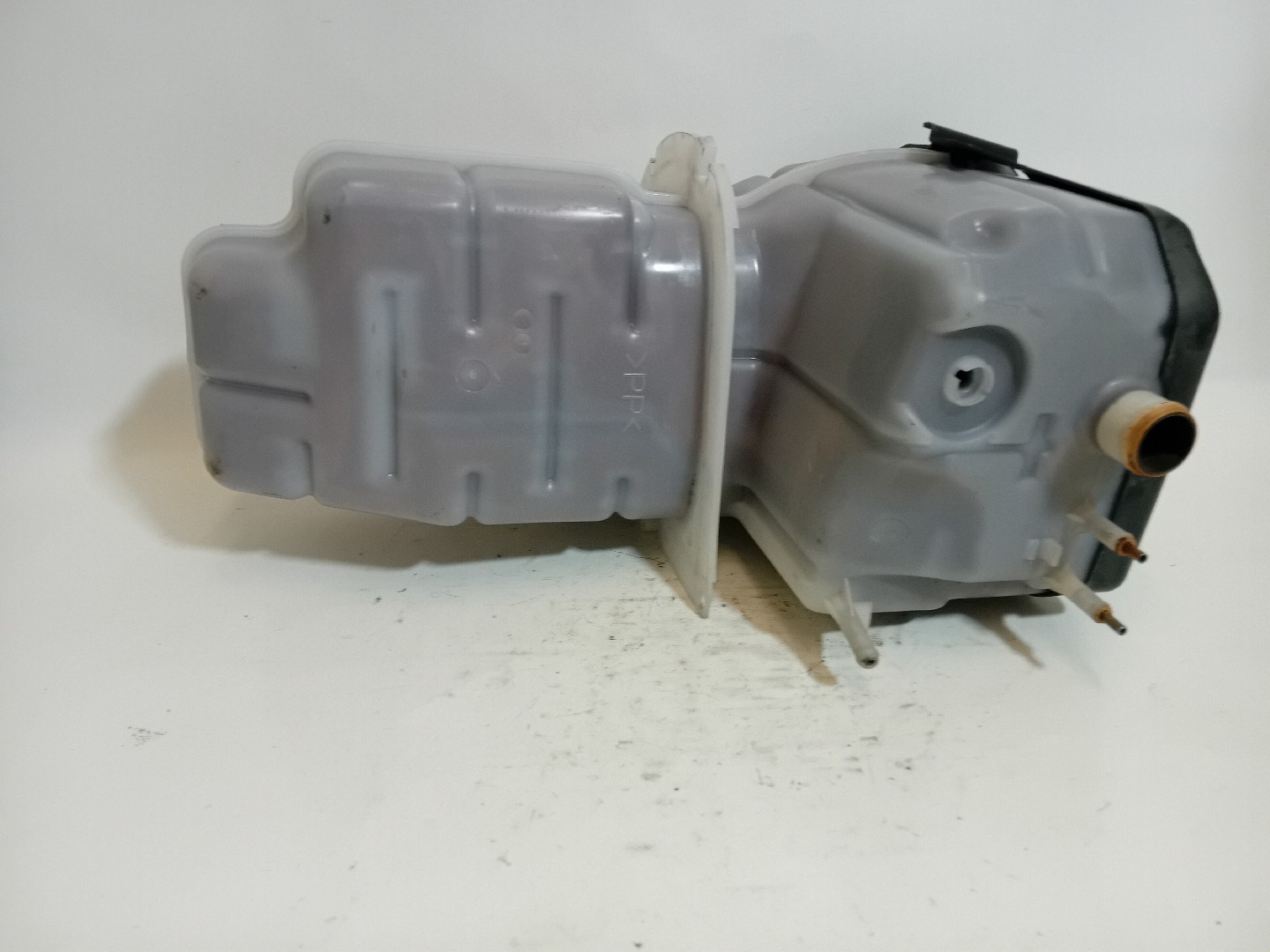 Deposito da Água SCANIA P,G,R,T - series | 03 -  Imagem-5