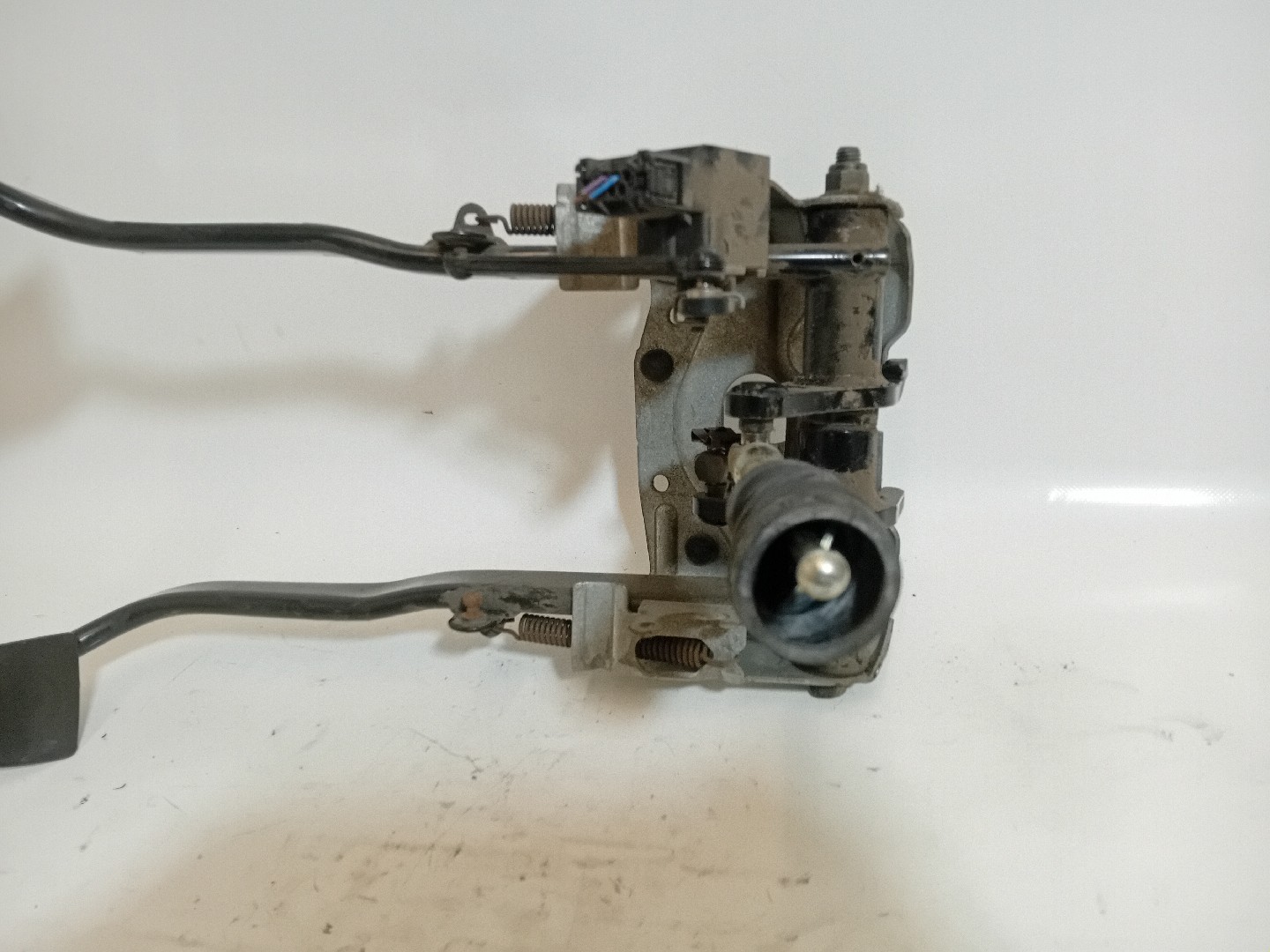 Base de Pedais SCANIA P,G,R,T - series | 03 -  Imagem-1