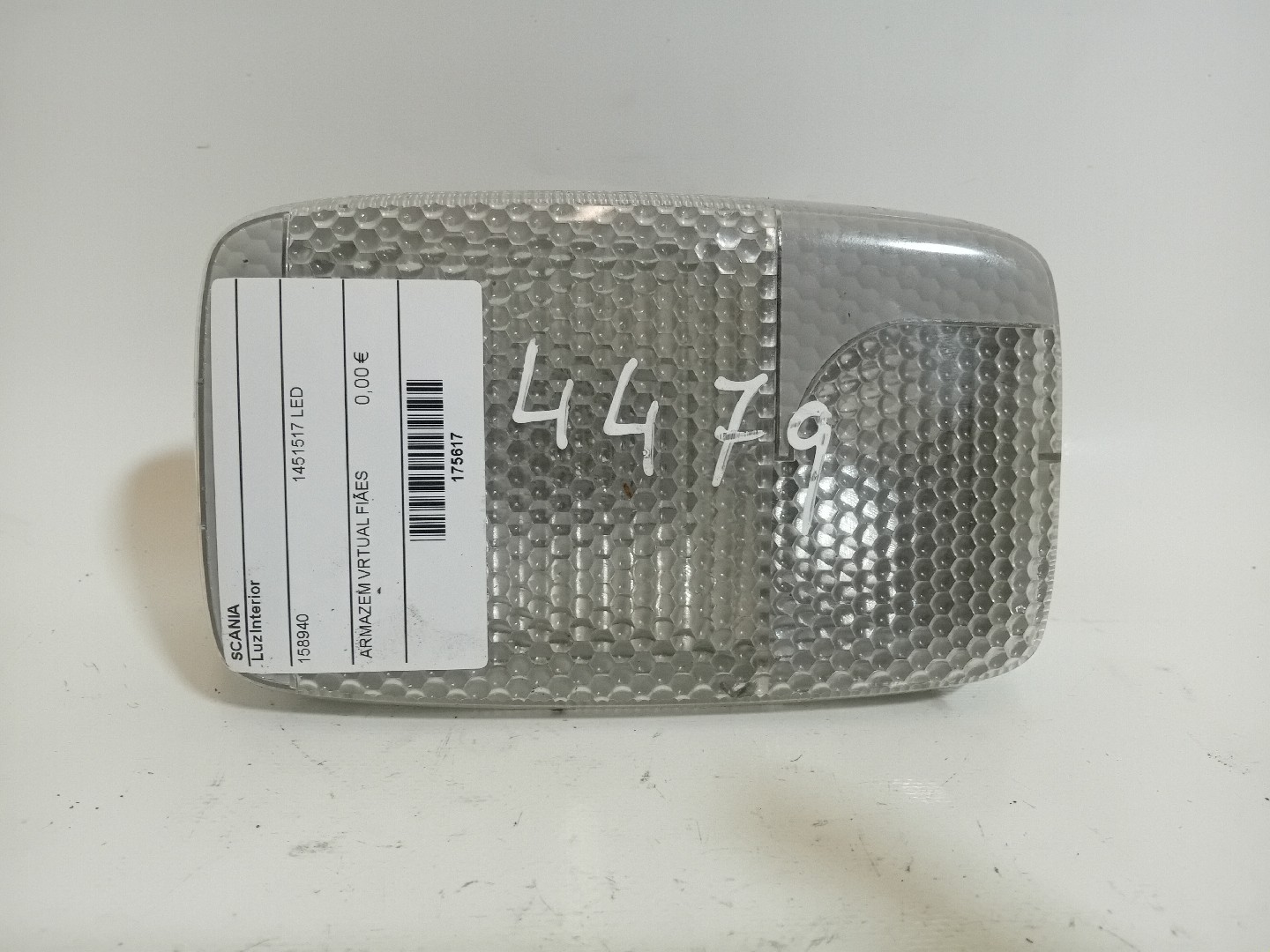 Luz Interior SCANIA P,G,R,T - series | 03 -  Imagem-1
