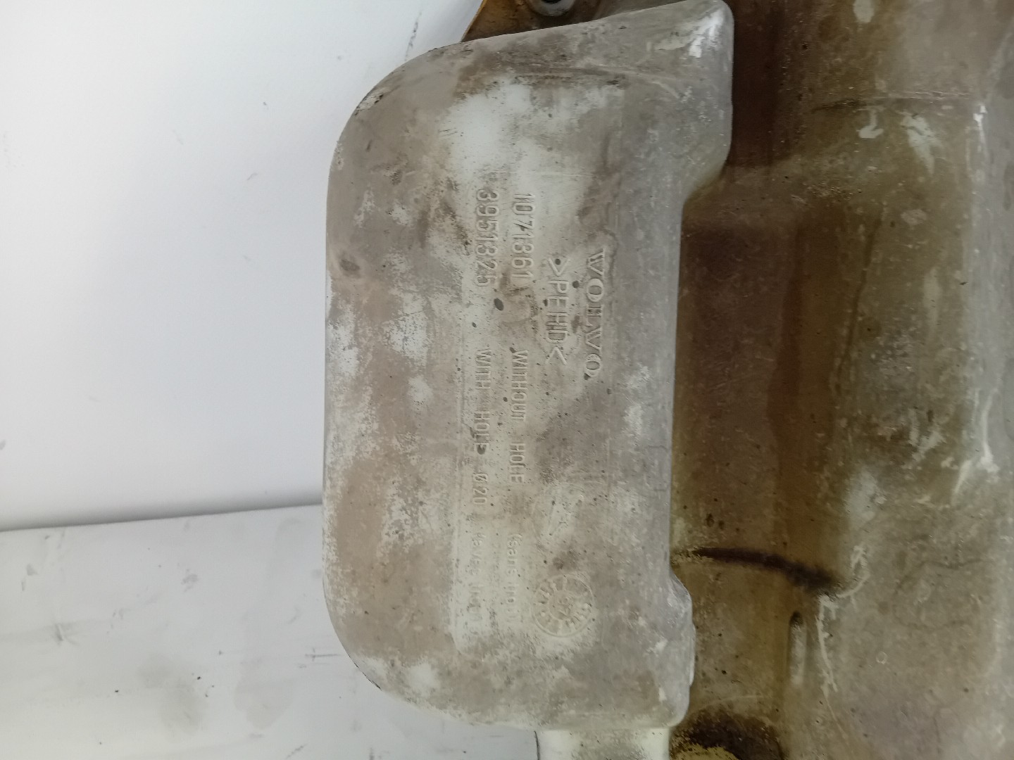 Deposito da Água VOLVO FL 6 | 85 - 00 Imagem-3