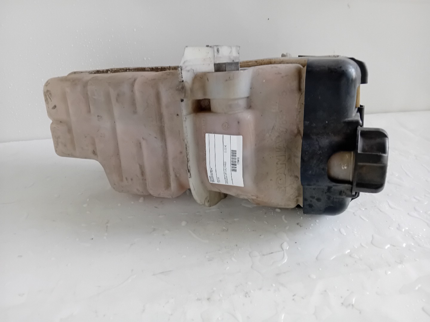 Deposito da Água SCANIA P,G,R,T - series | 03 -  Imagem-1