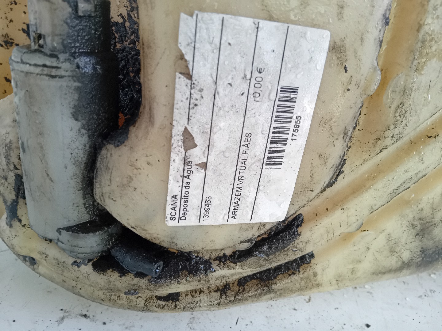 Deposito da Água SCANIA P,G,R,T - series | 03 -  Imagem-1