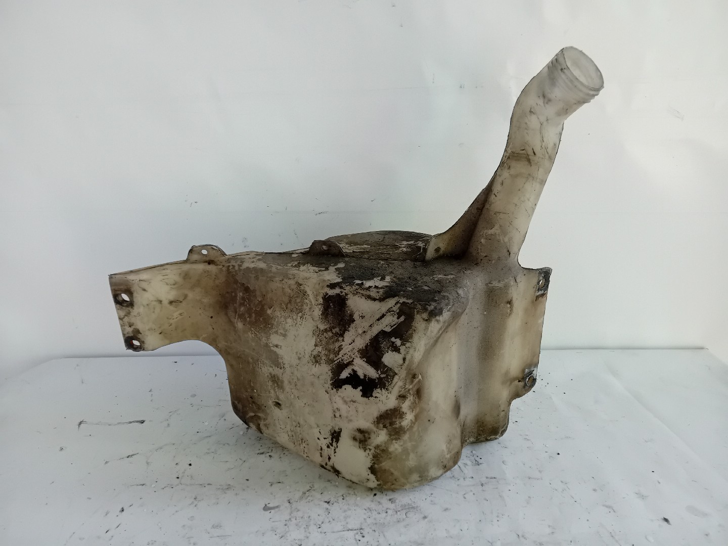 Deposito da Água SCANIA P,G,R,T - series | 03 -  Imagem-1