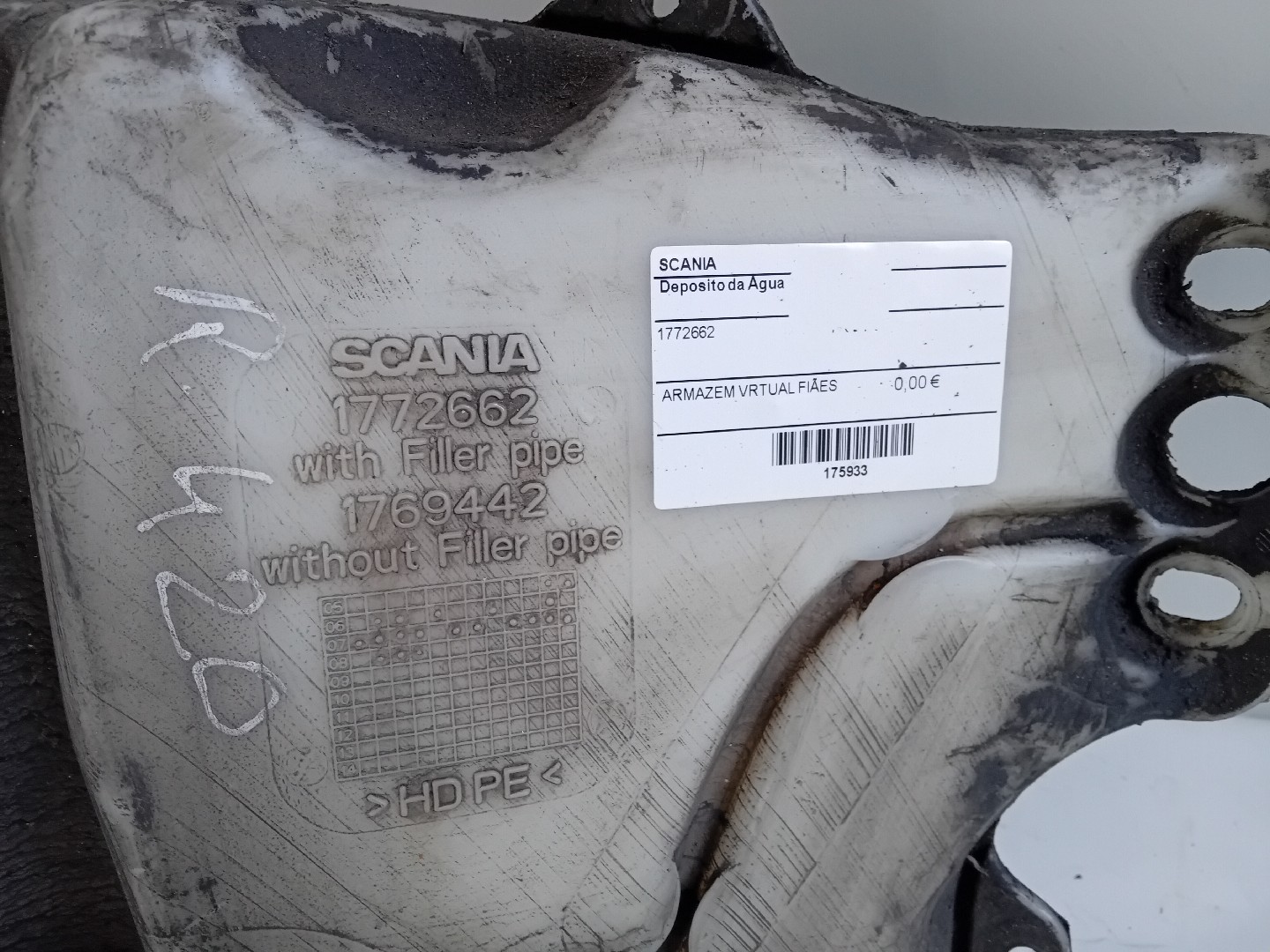 Deposito da Água SCANIA P,G,R,T - series | 03 -  Imagem-1