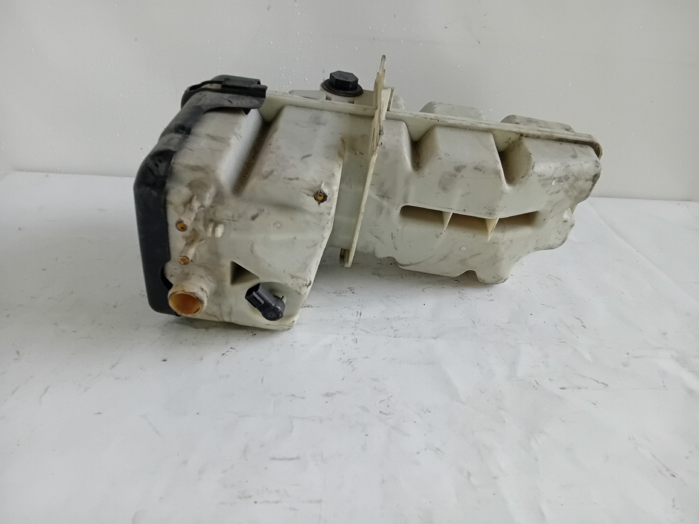 Deposito da Água SCANIA P,G,R,T - series | 03 -  Imagem-2