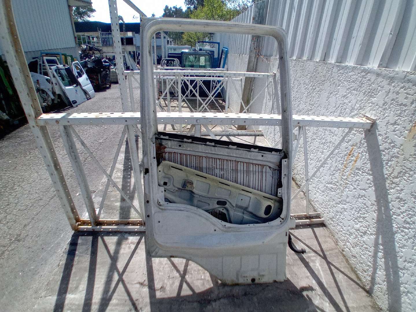 Porta Frente Esq SCANIA P,G,R,T - series | 03 -  Imagem-1