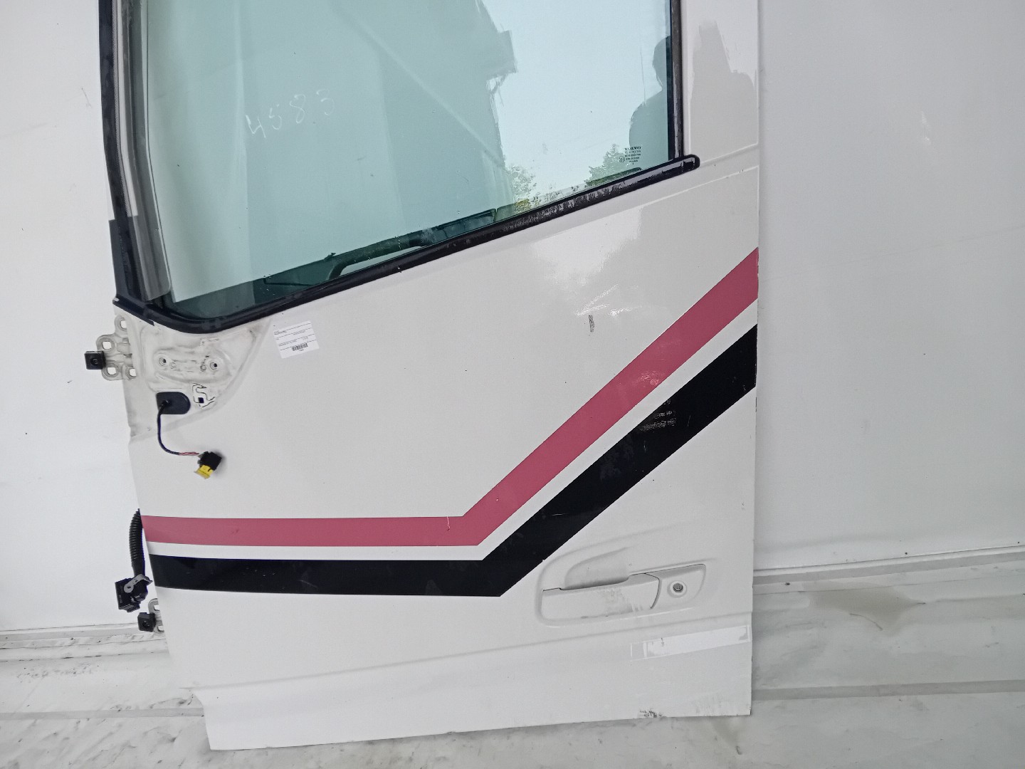 Front Door Left  VOLVO FH (4) Facelift 2020 Imagem-3