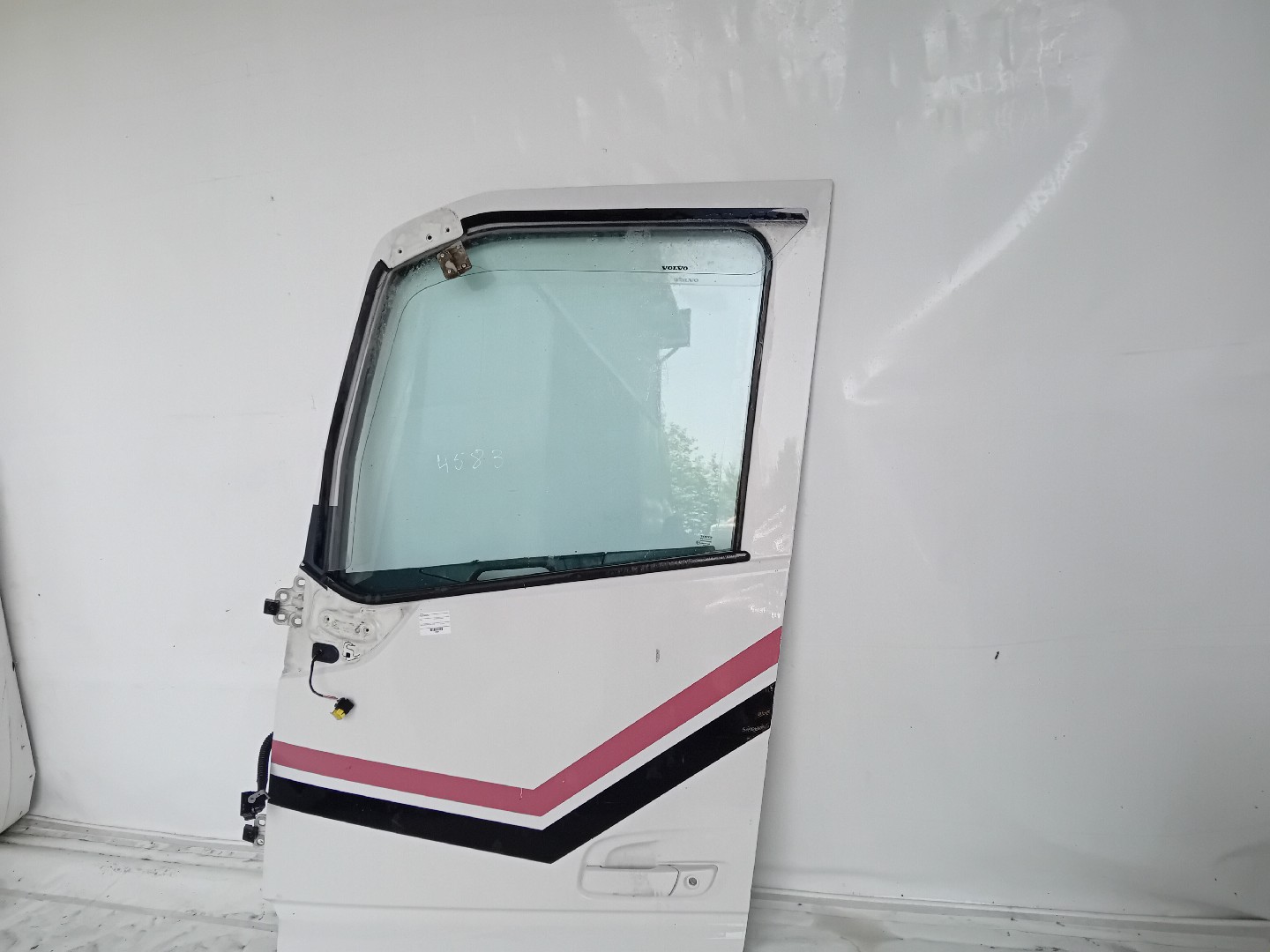 Front Door Left  VOLVO FH (4) Facelift 2020 Imagem-2
