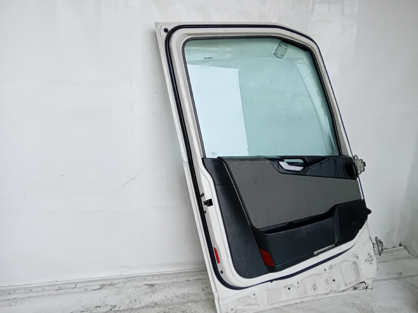 Front Door Left  VOLVO FH (4) Facelift 2020 Imagem-7