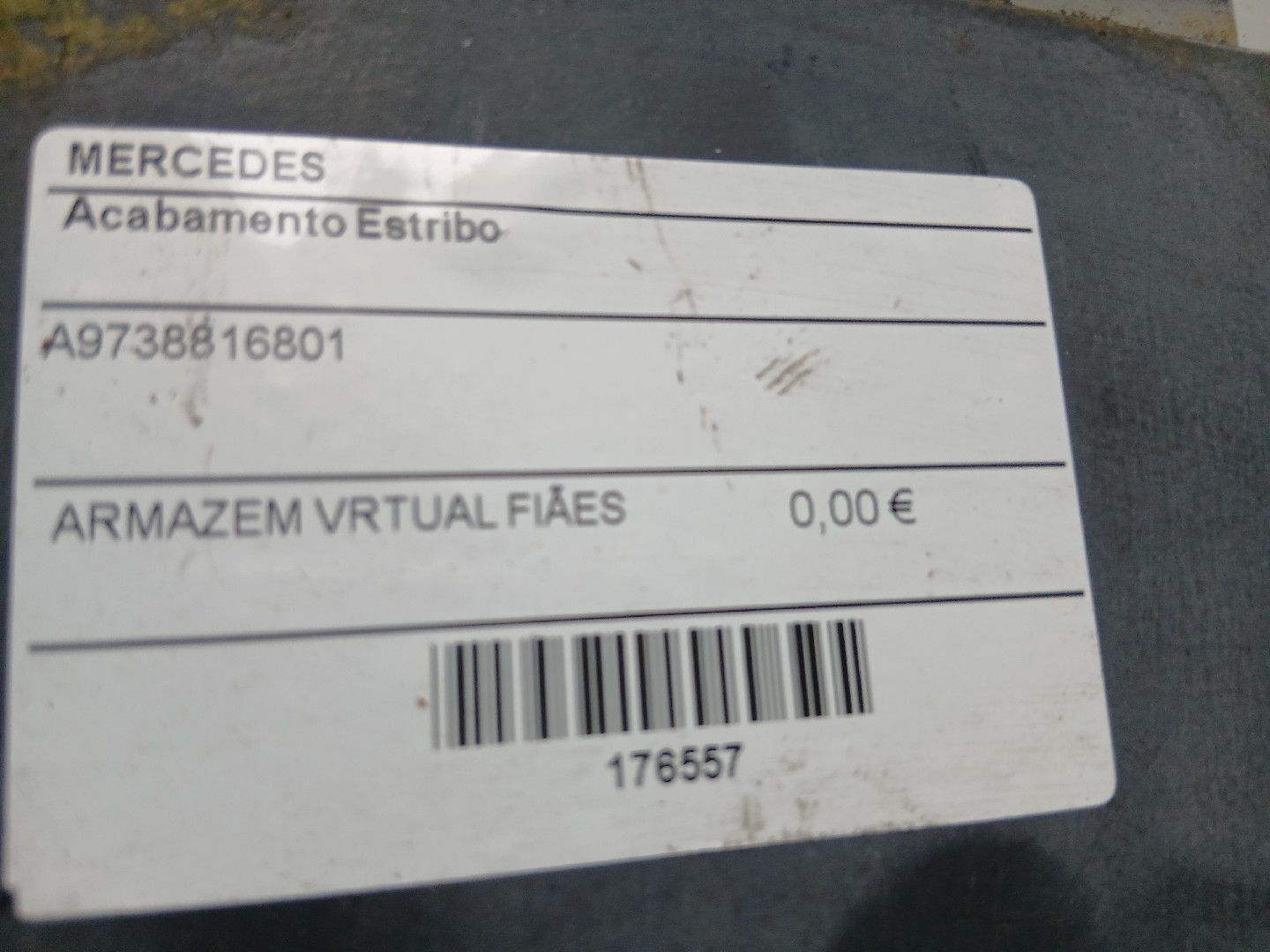 Acabamento Estribo MERCEDES-BENZ ATEGO | 98 - 04 Imagem-4