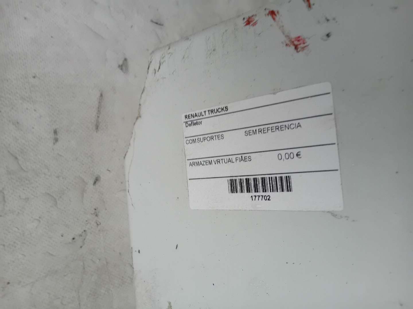 DEFLECTOR RENAULT TRUCKS Premium | 96 -  Imagem-3