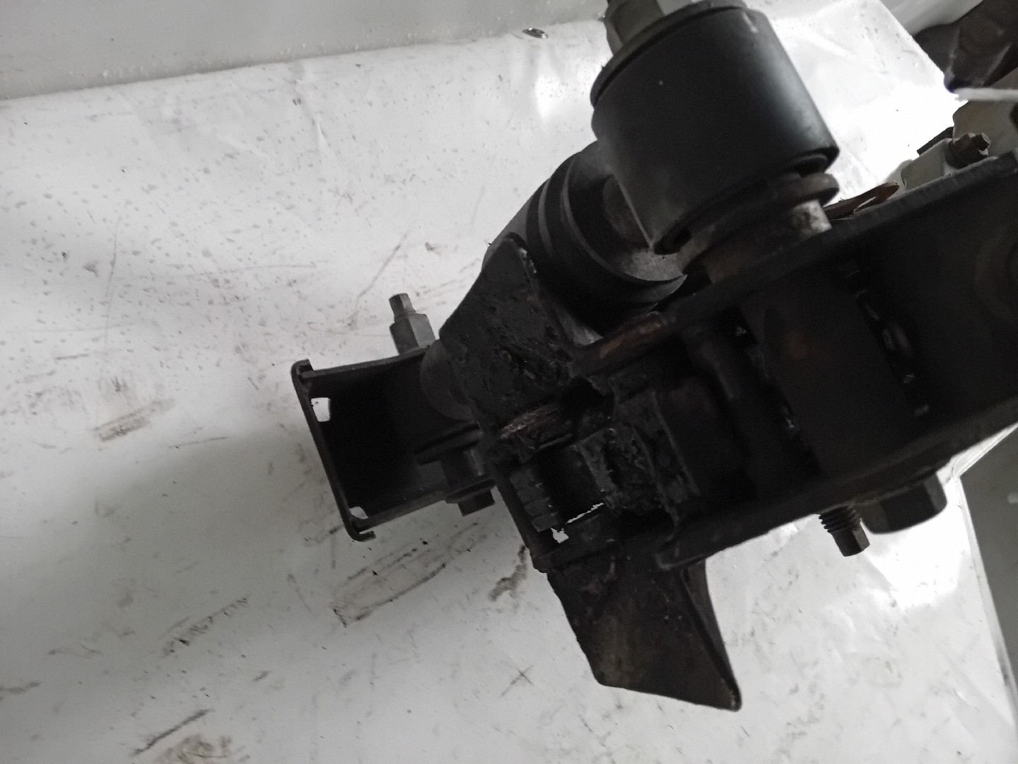Braço suspensão de cabine  VOLVO FH | 05 -  Imagem-4
