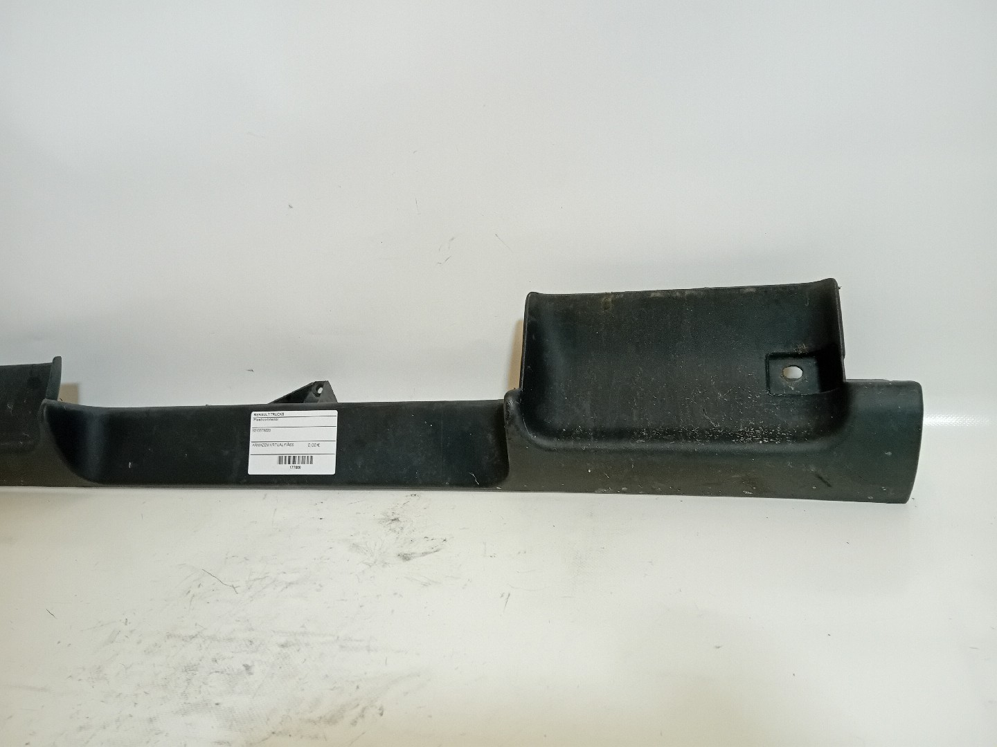 PLASTICO INTERIOR RENAULT TRUCKS Premium | 96 -  Imagem-2