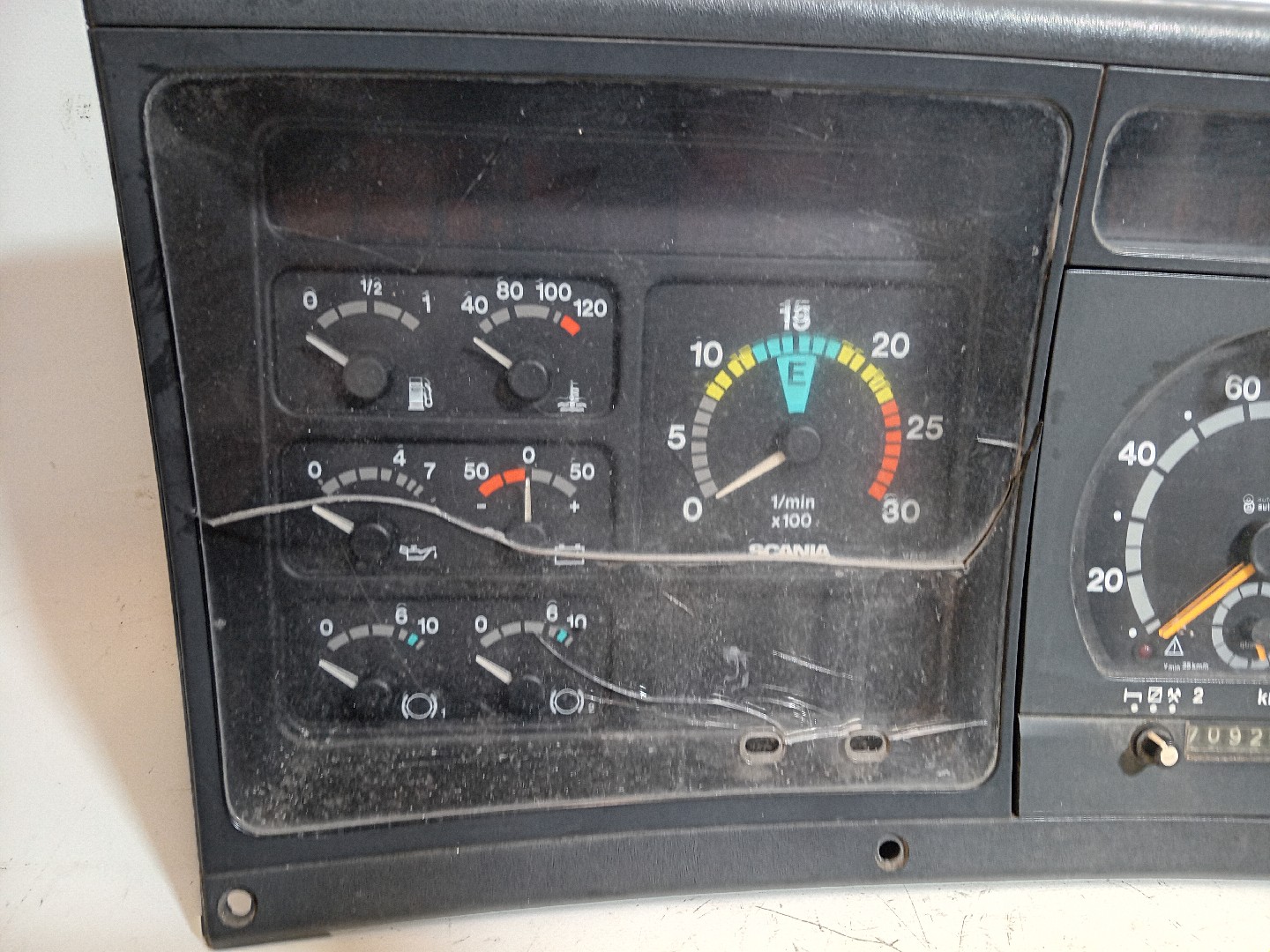 Quadrante SCANIA P,G,R,T - series | 03 -  Imagem-3