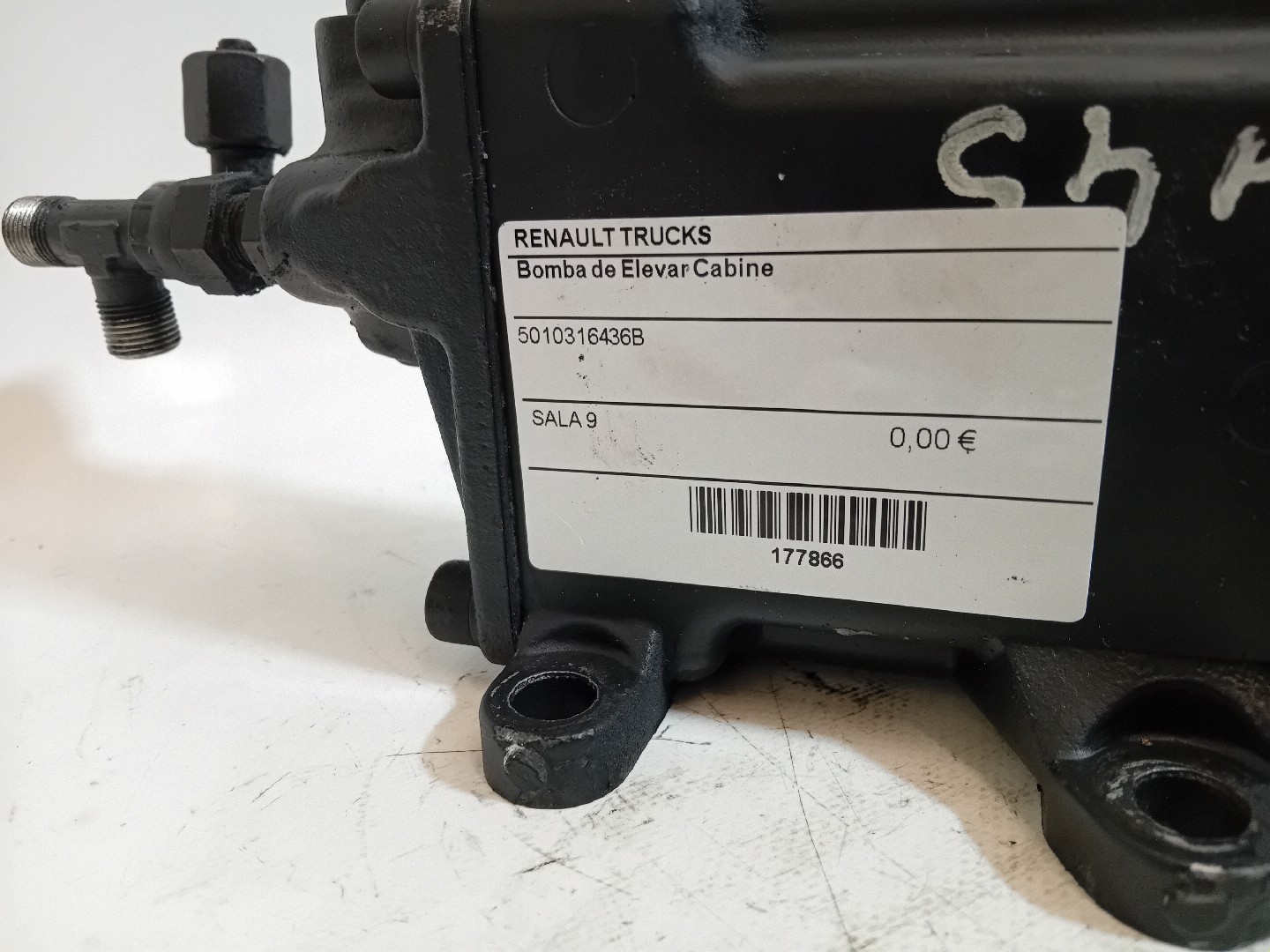 BOMBA DE ELEVAR  CABINE RENAULT TRUCKS Midlum | 00 -  Imagem-2