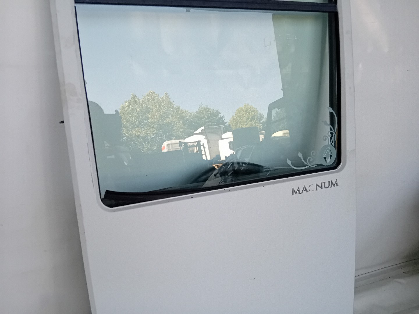 Porta Frente Esq RENAULT TRUCKS Magnum | 90 - 92 Imagem-4