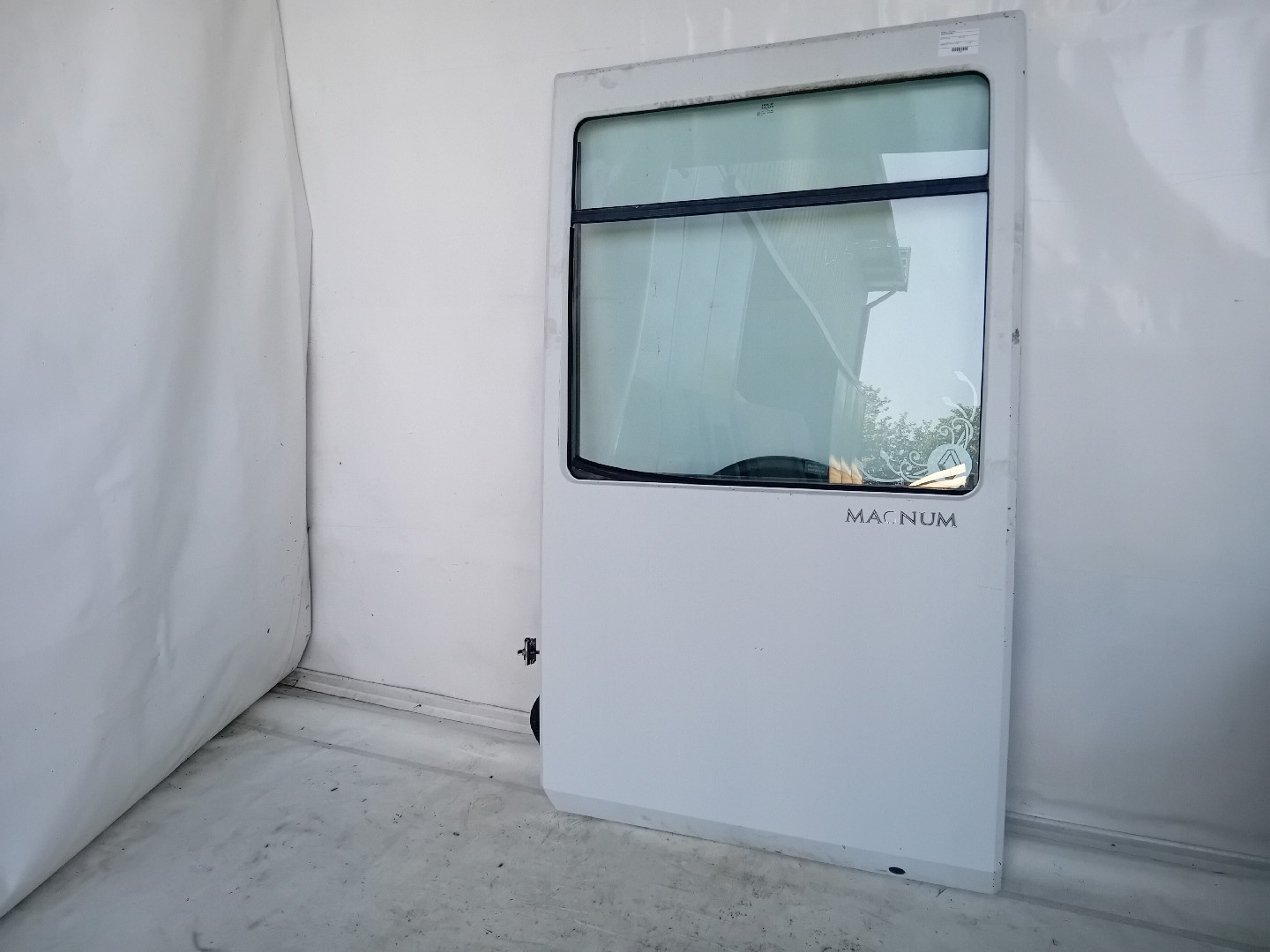 Porta Frente Esq RENAULT TRUCKS Magnum | 90 - 92 Imagem-1