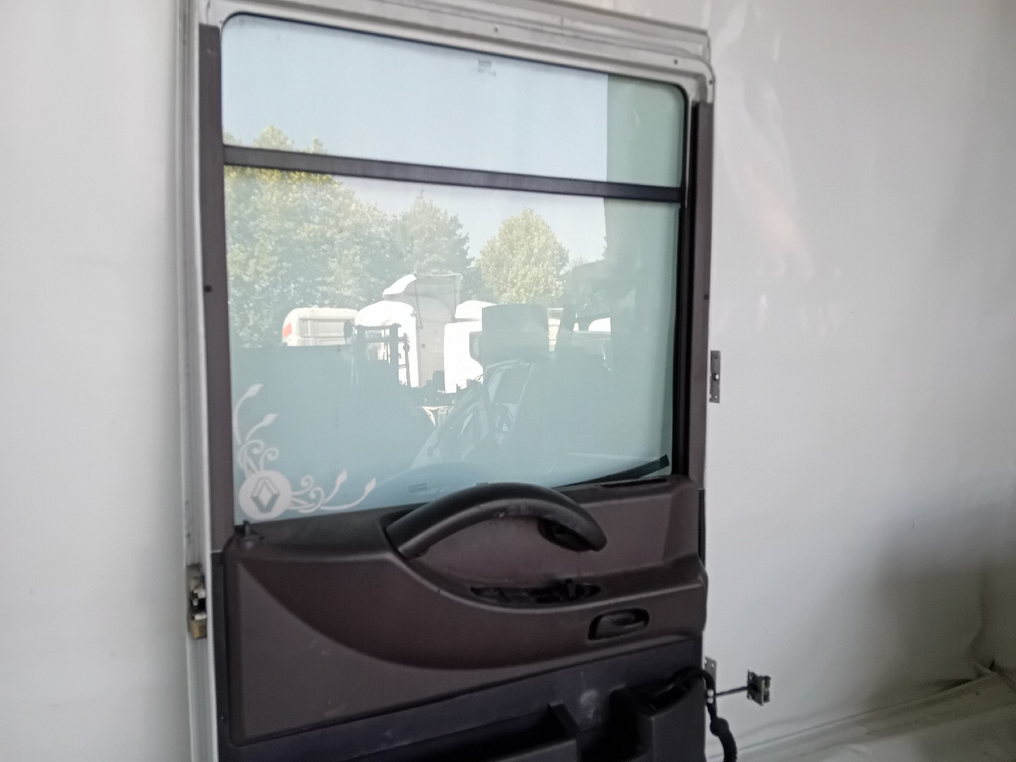 Porta Frente Esq RENAULT TRUCKS Magnum | 90 - 92 Imagem-9