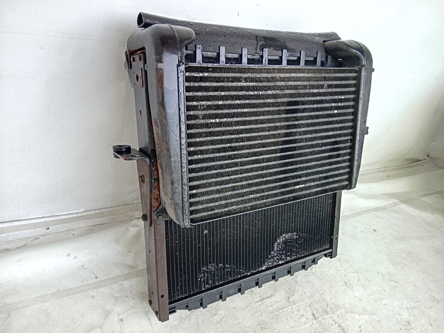 Radiador da água MAN L 2000 | 93 -  Imagem-1