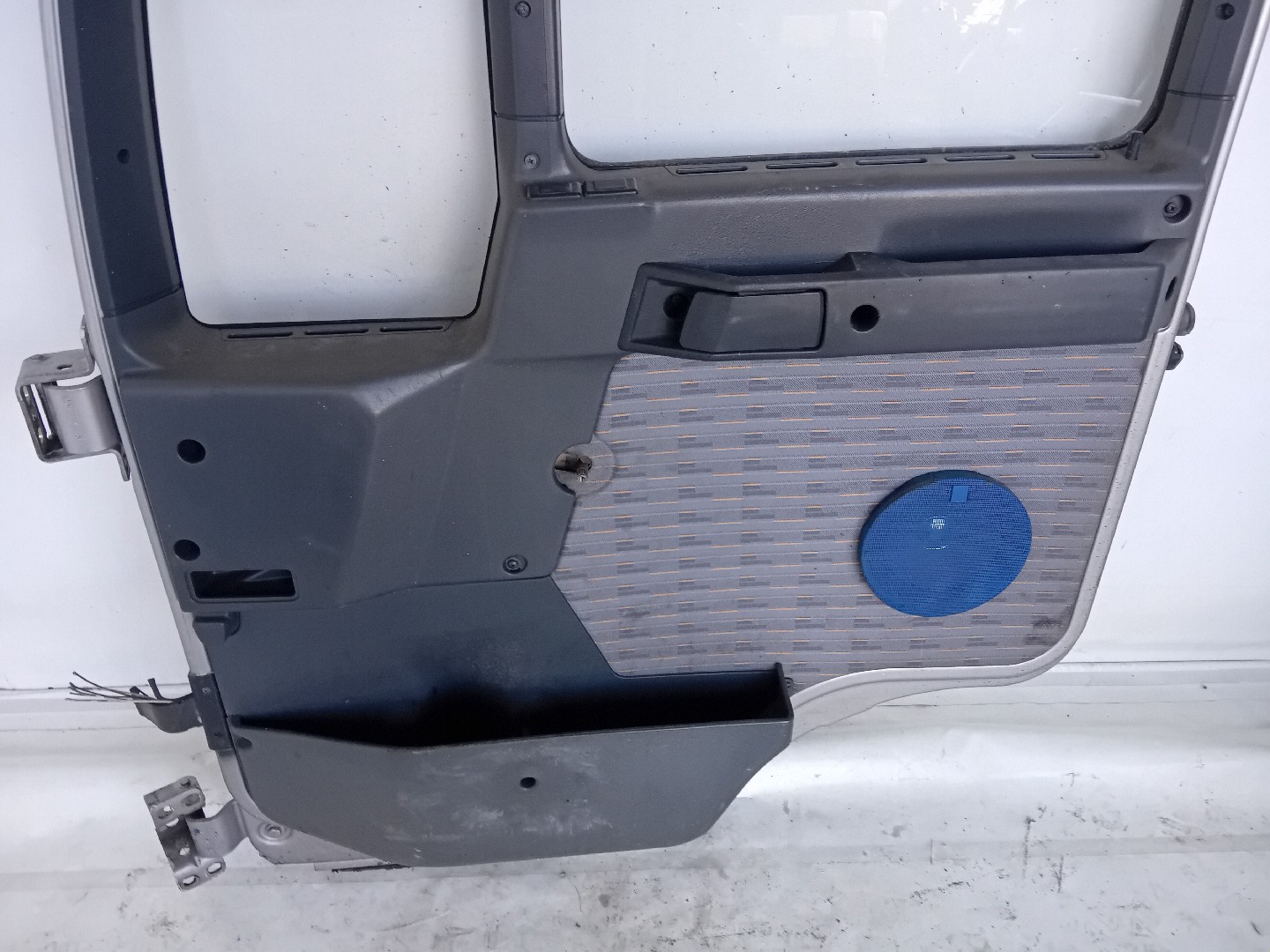 Front Door Right  MAN L 2000 | 93 -  Imagem-9