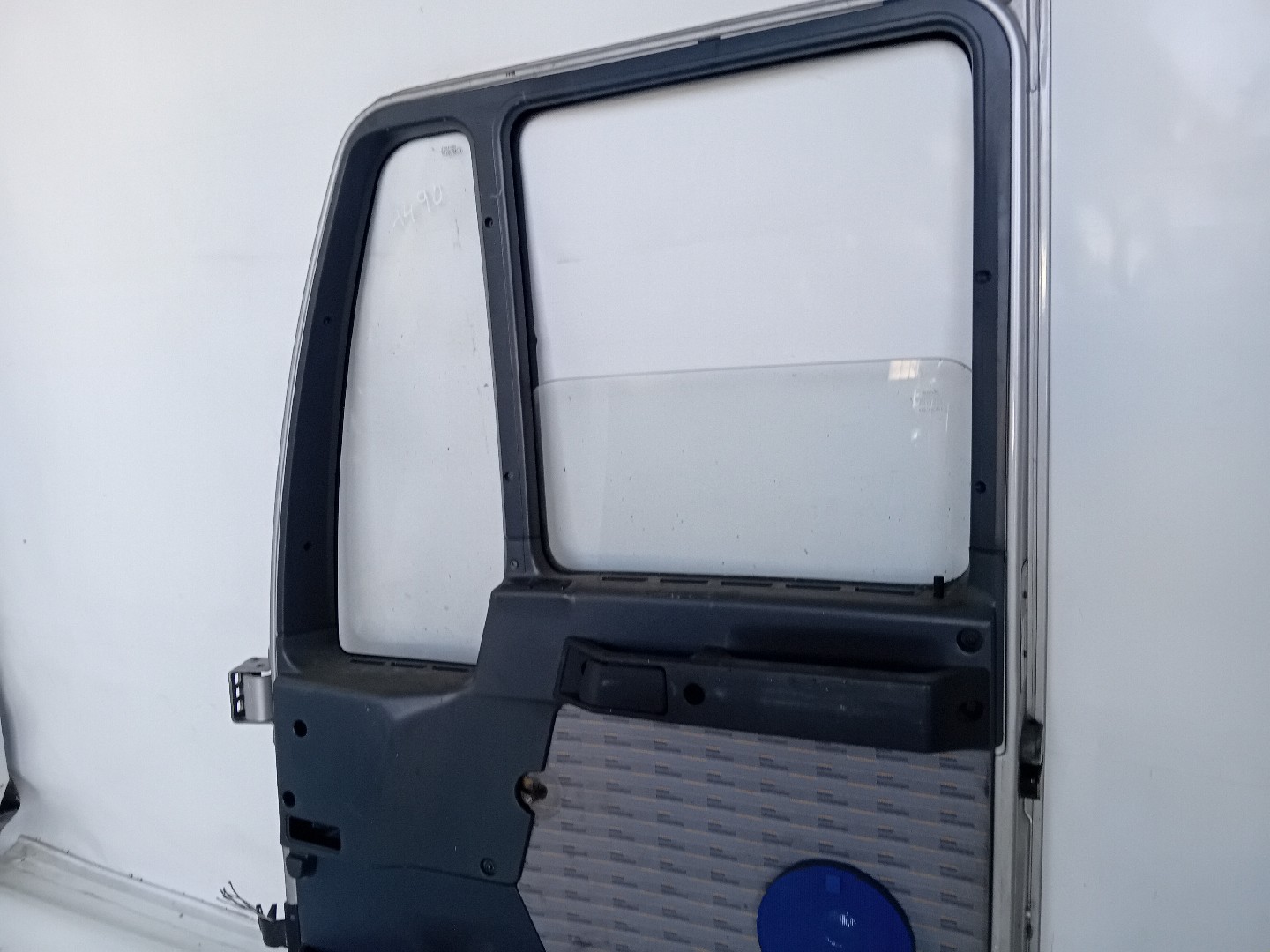 Front Door Right  MAN L 2000 | 93 -  Imagem-11