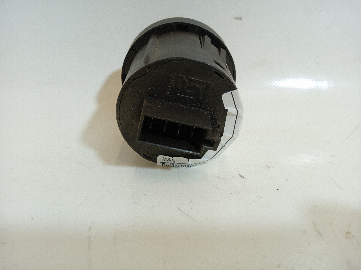 BOTÃO/INTERRUPTOR MAN TGX | 07 -  Imagem-4