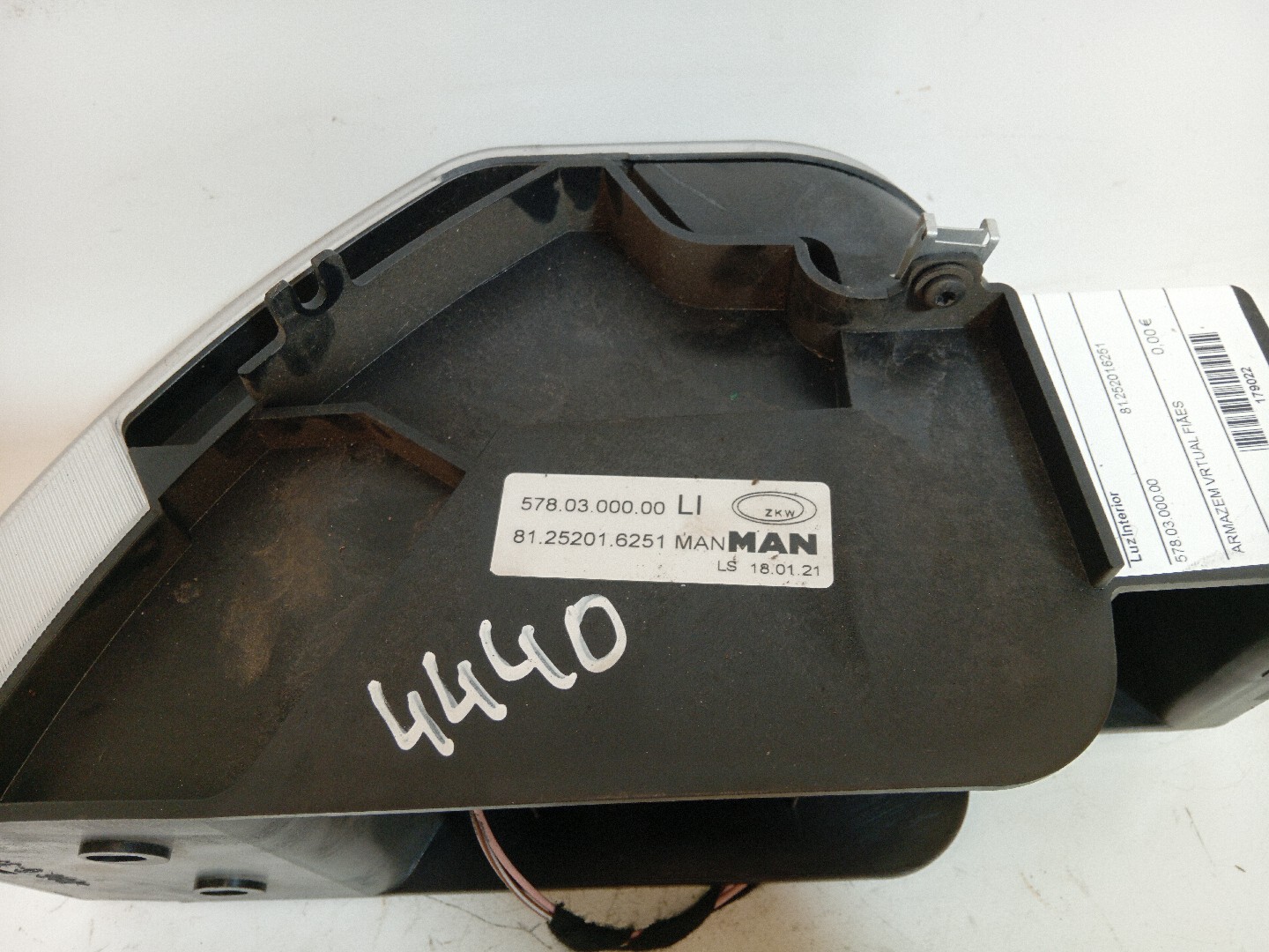 Luz Interior MAN TGX | 07 -  Imagem-5