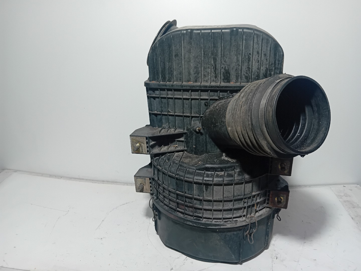 Caixa de Filtro de ar VOLVO FL 7 | 85 - 98 Imagem-5
