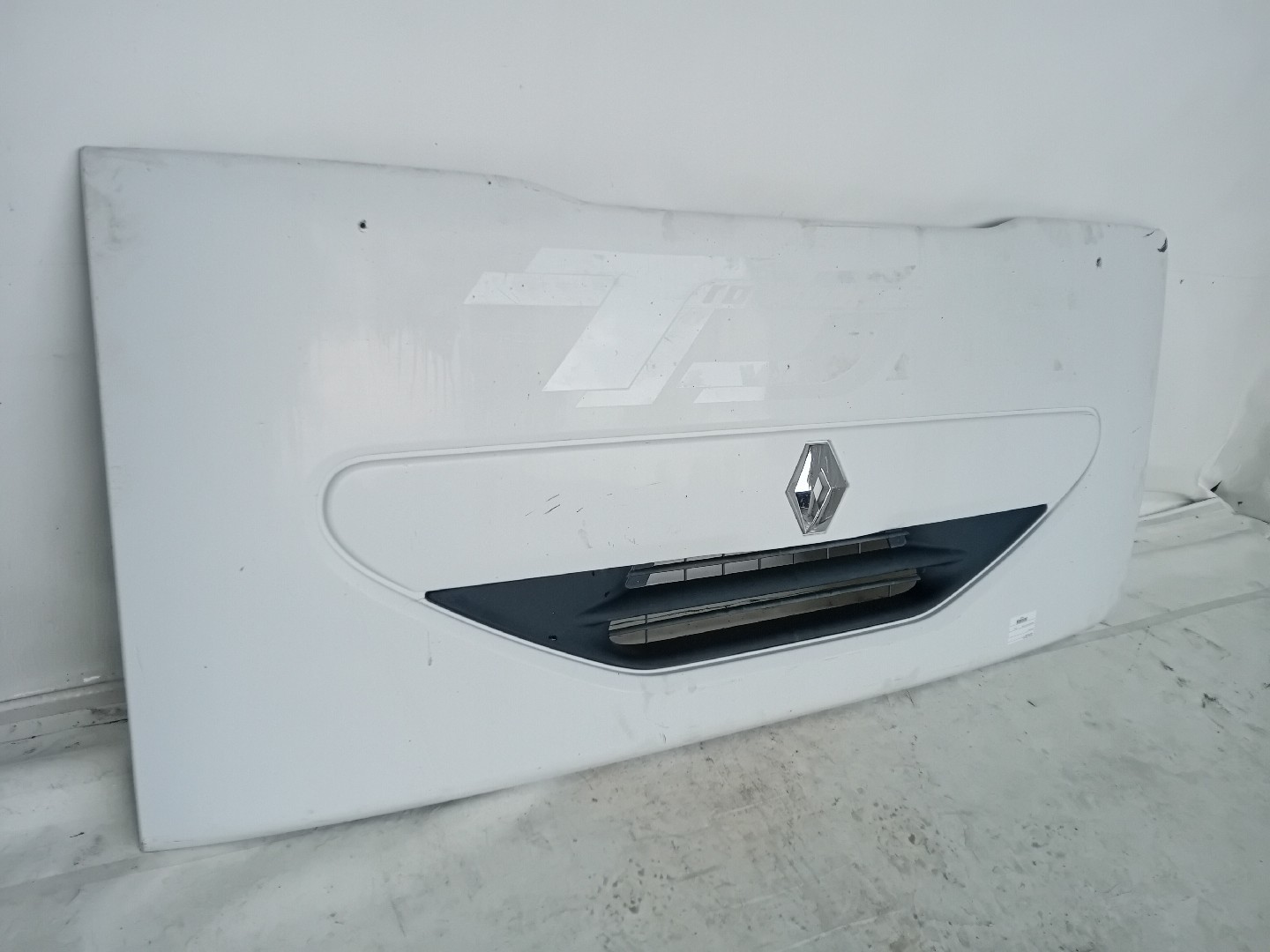 Grelha da Frente RENAULT TRUCKS Midlum | 00 -  Imagem-1