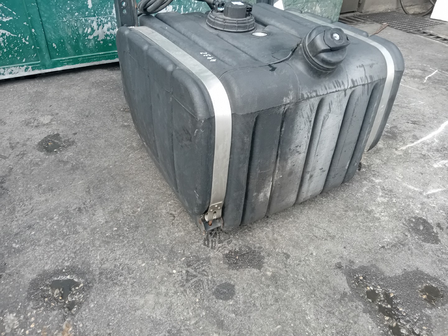 Fuel Tank IVECO EuroCargo I-III | 91 - 15 Imagem-1