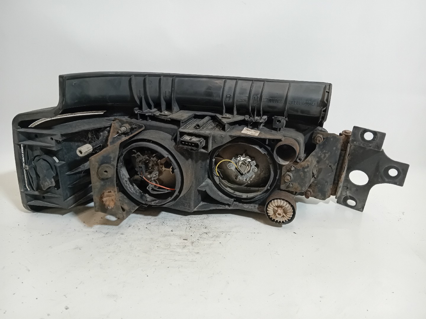 Otica RENAULT TRUCKS Premium | 96 -  Imagem-3