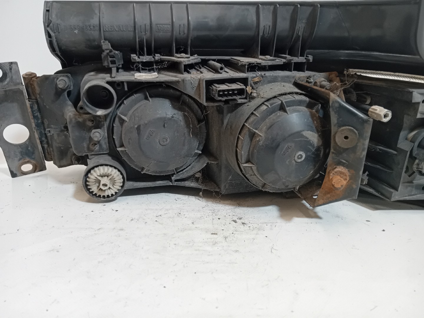 Otica RENAULT TRUCKS Premium | 96 -  Imagem-5