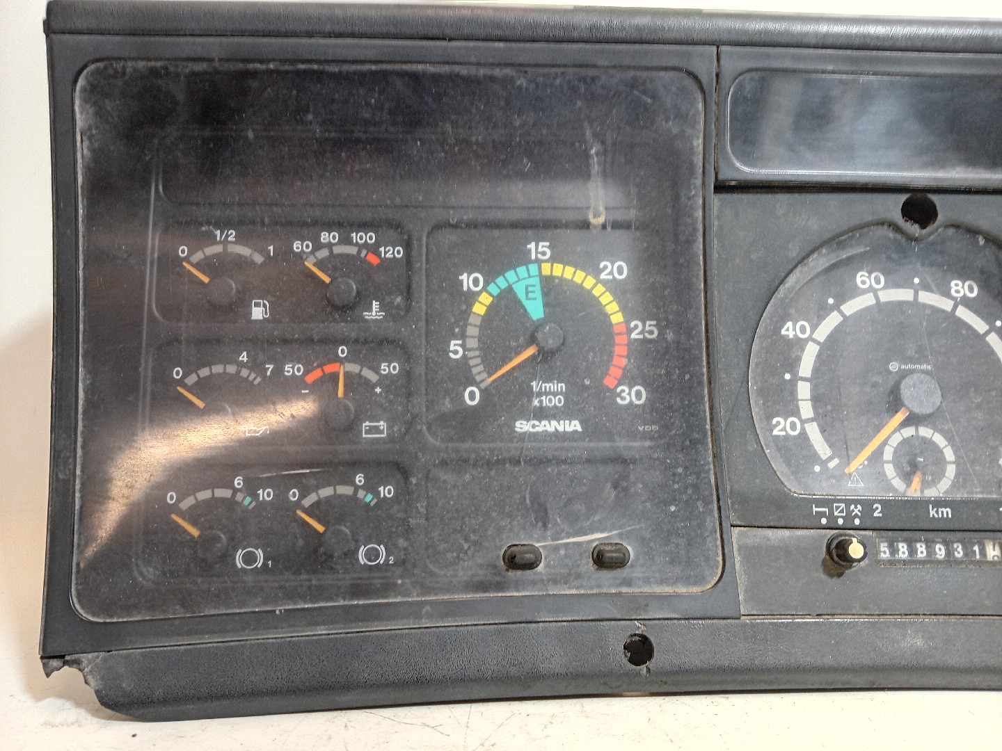 Quadrante SCANIA P,G,R,T - series | 03 -  Imagem-1